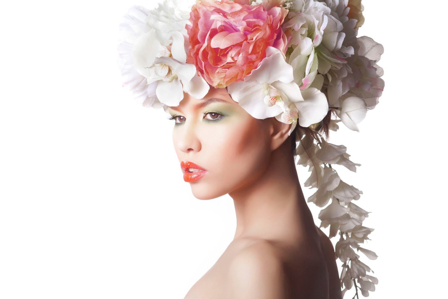 queence Acrylglasbild Frau mit Blumenhut, Bilder von Frauen, Blumen, Fashion, Frau, Kunst, Fine Art-Print in Galeriequalität. € 279,55