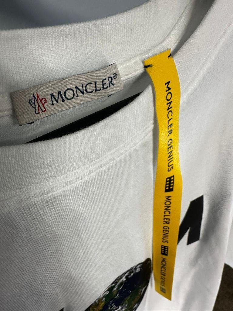 MONCLER Kurzarmshirt World of Moncler T-Shirt Größe S