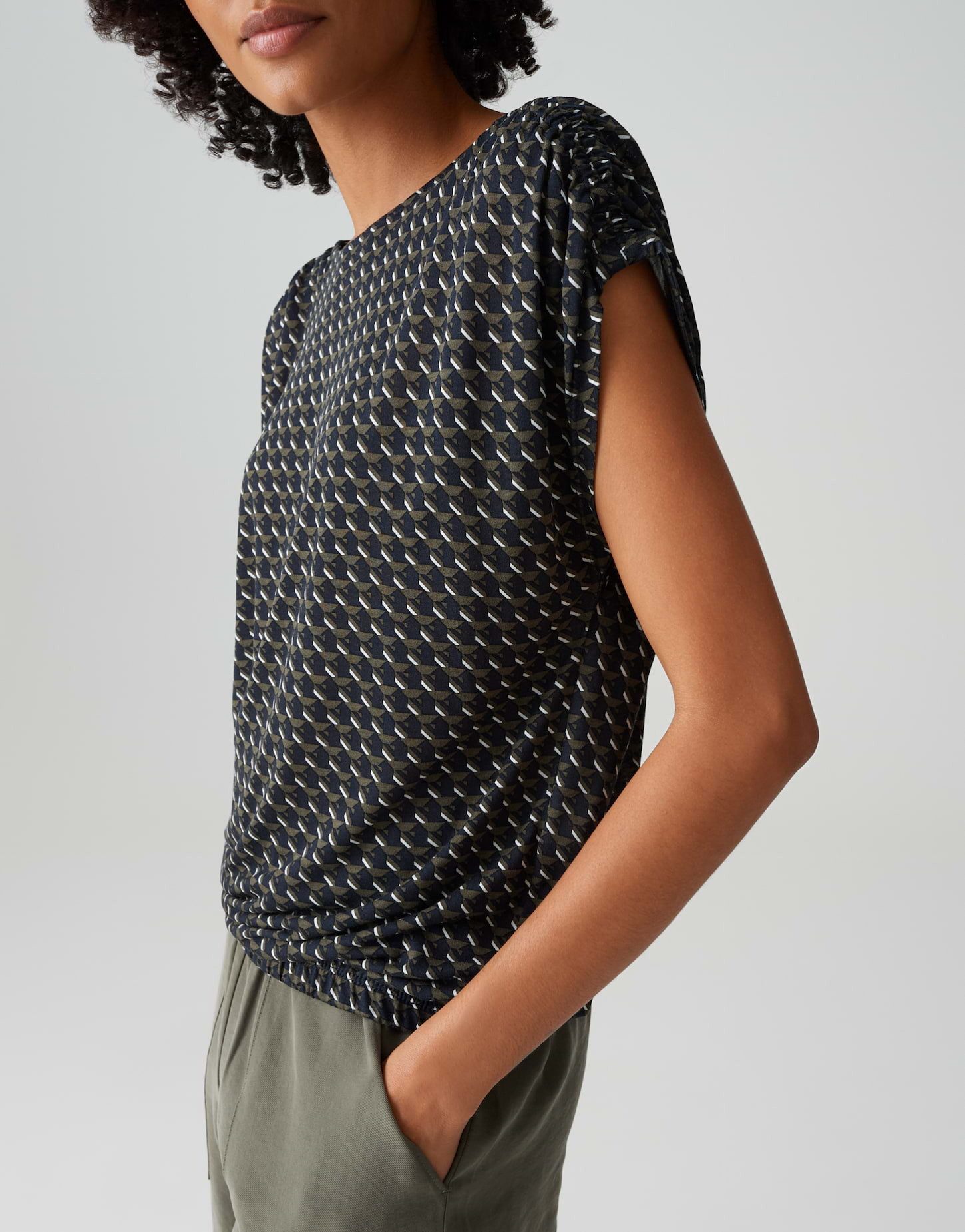 OPUS Print-Shirt SEKADI MINIMAL aus fließender Viskose