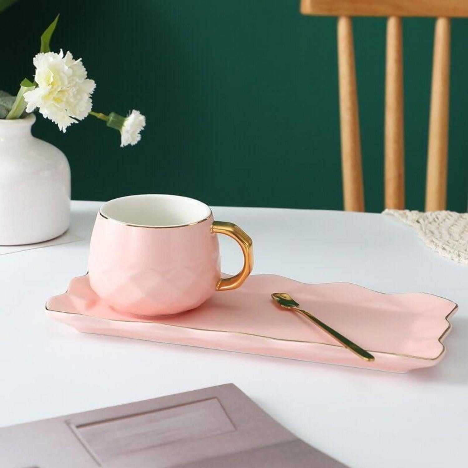 LuxusKollektion Kaffeeservice Kaffeetasse mit Teller & Löffel Rosa 220ml, Keramik