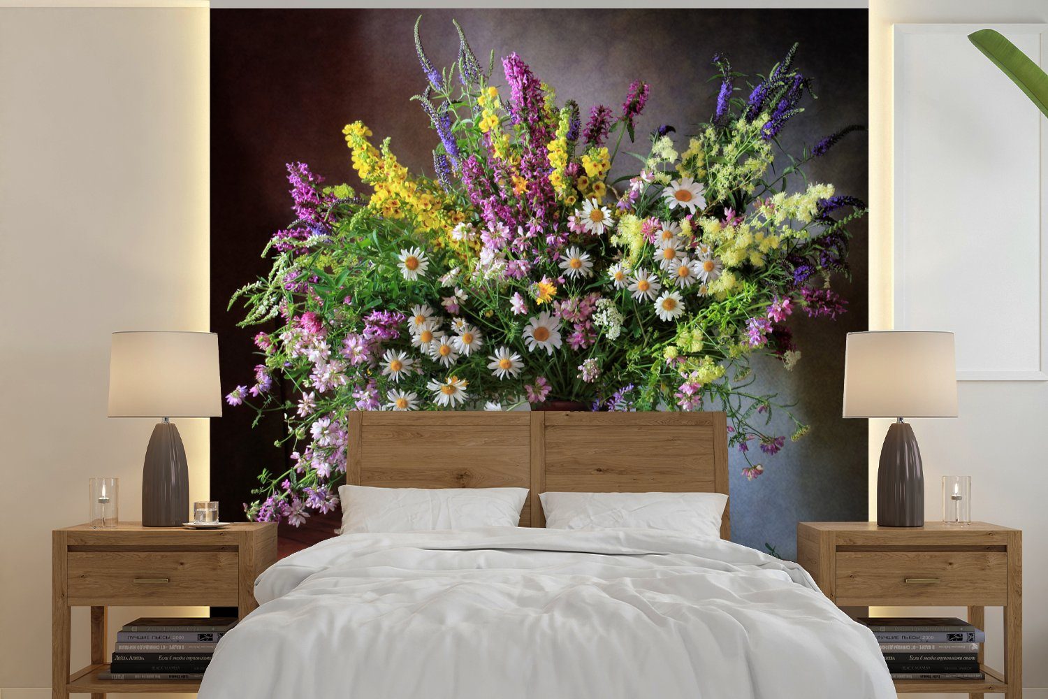 Zum supergünstigen Preis angeboten MuchoWow Fototapete Blumen - Tisch - - Küche, (4 Vliestapete Vase, Matt, Stilleben Blumenstrauß - für Wohnzimmer bedruckt, Schlafzimmer St), Fototapete