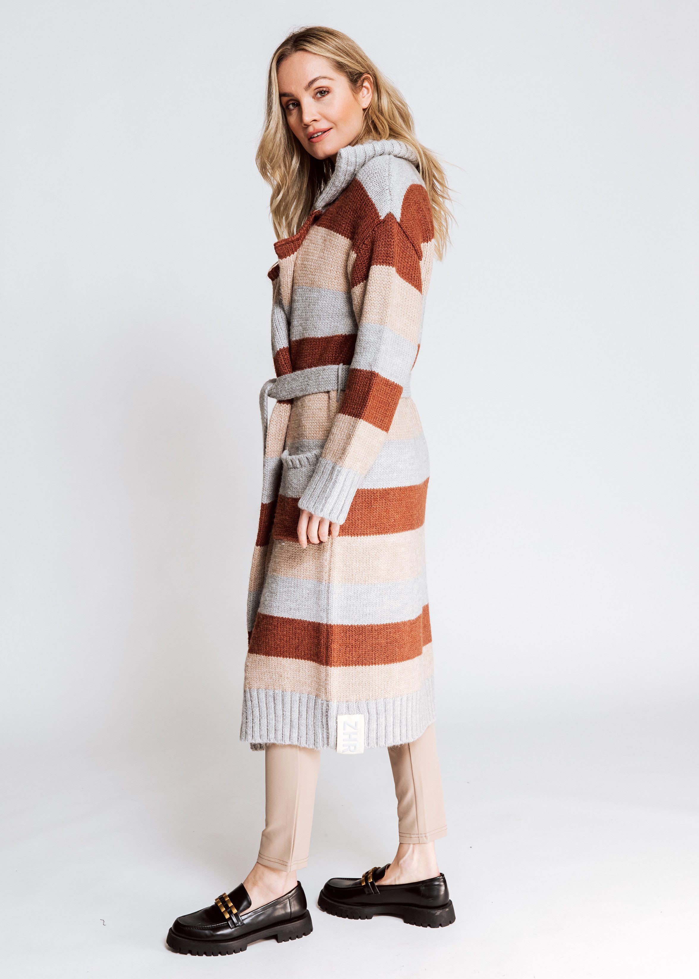 Zhrill Strickmantel KASA