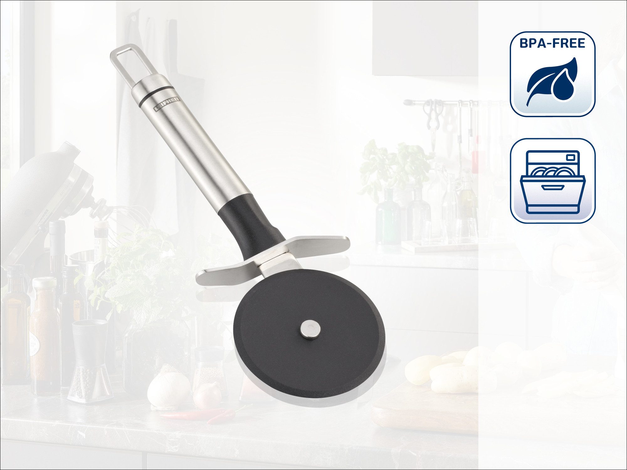 Leifheit Pizzaschneider Pizzaschneider Nylon, Edelstahlgriff, Spülmaschinengeeignet, Nylonrad, Aufhängeöse