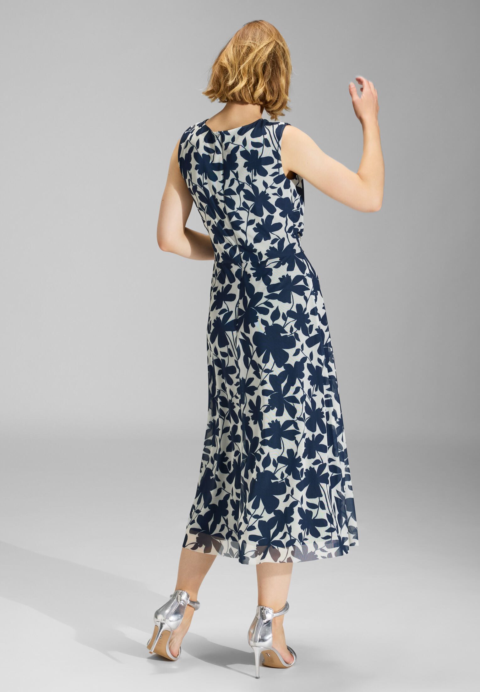 SWING Cocktailkleid - Midi Kleid aus weichem Mesh Taillierter Schnitt mit ausgestelltem Rockteil