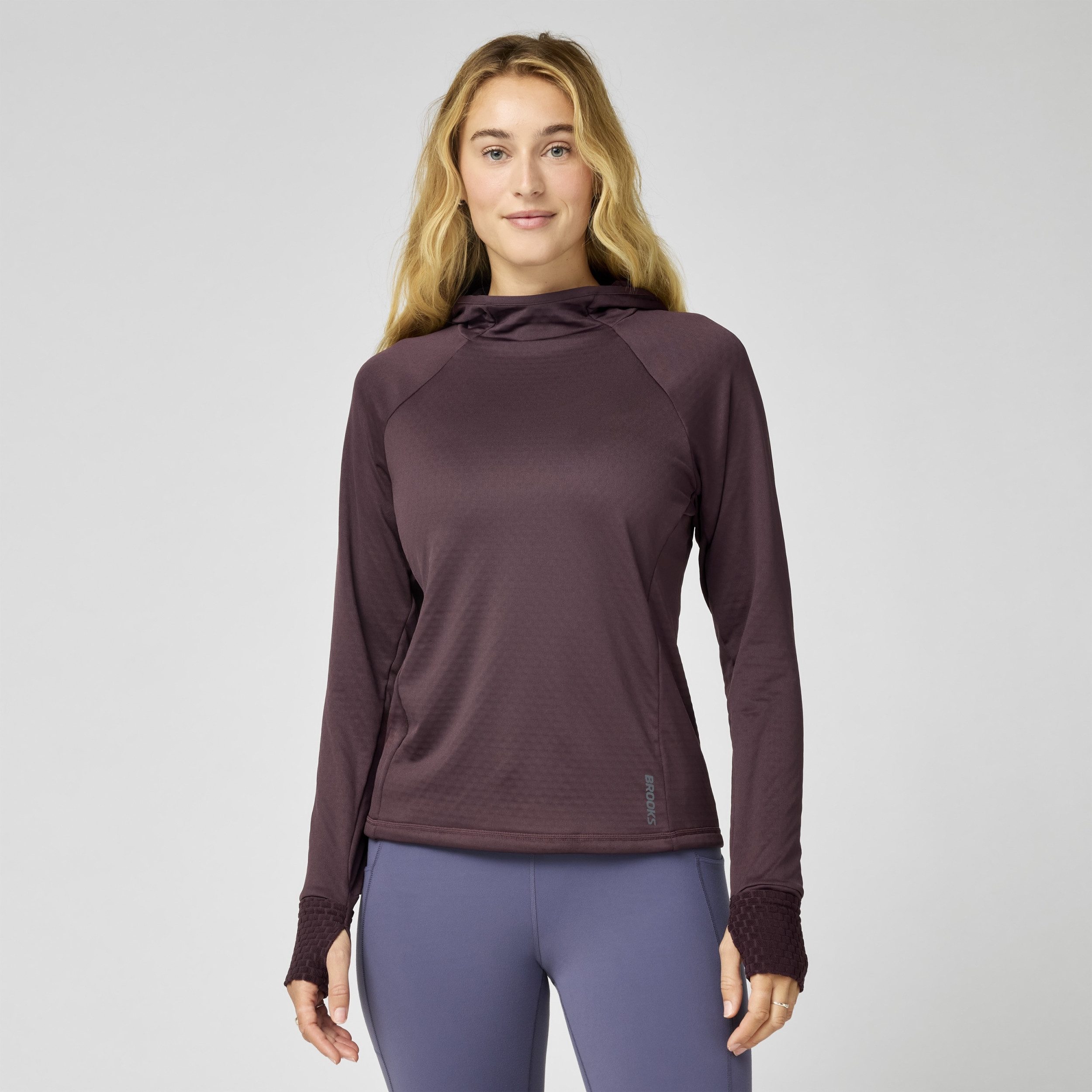 Brooks Langarmshirt Momentum Thermal Hoodie Cocoa