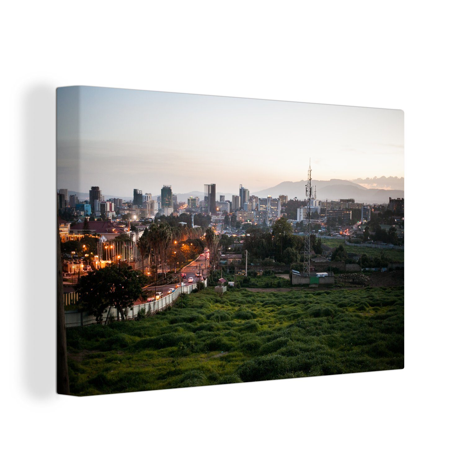 OneMillionCanvasses® Leinwandbild Addis Abeba in Afrika von einem Hügel aus gesehen kurz nach, (1 St), Wandbild Leinwandbilder, Aufhängefertig, Wanddeko, 30x20 cm | Leinwandbilder