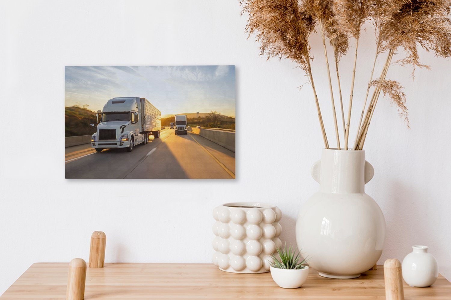 OneMillionCanvasses® Leinwandbild Zwei mit Lastwagen (1 Wandbild Wanddeko, Leinwandbilder, 30x20 Aufhängefertig, St), cm Sonnenuntergang
