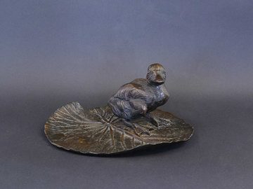 AFG Tierfigur Bronze Figur Statue Ente steht auf einem Blatt