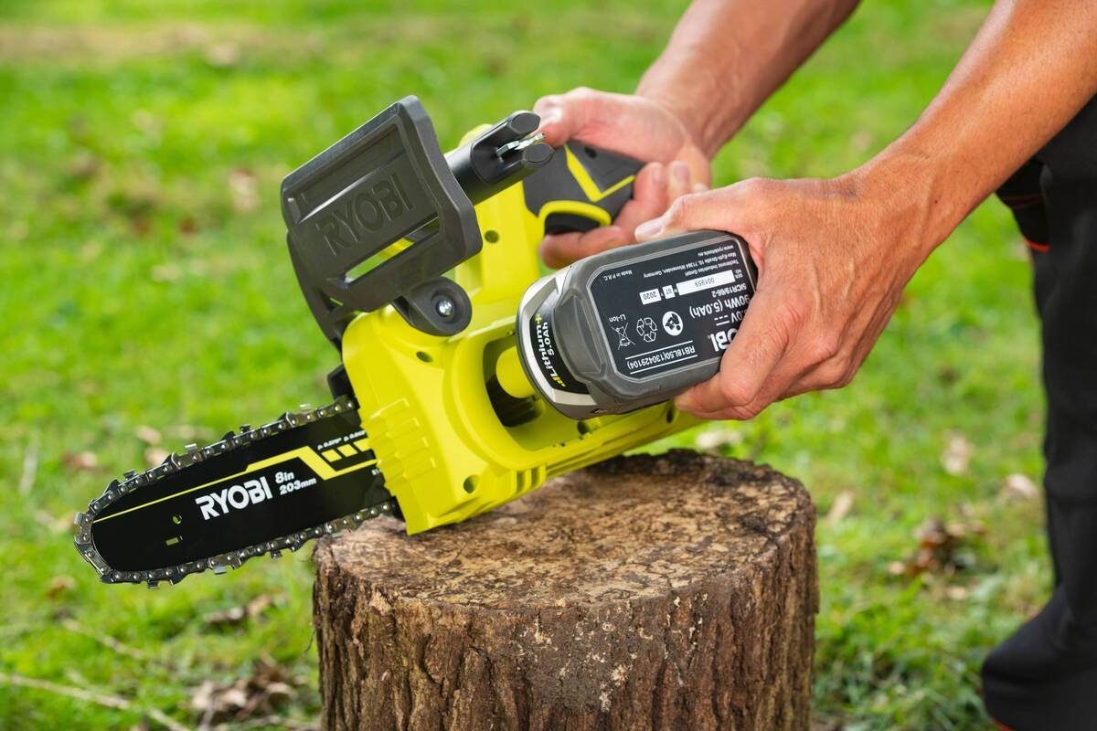 RYOBI Akku-Kettensäge Akku-Kettensäge Compact ONE+ 18 V, Motorsäge ohne Akku und Ladegerät, 20.00 cm Schwertlänge, Leicht, robust, widerstandsfähig, kompakt