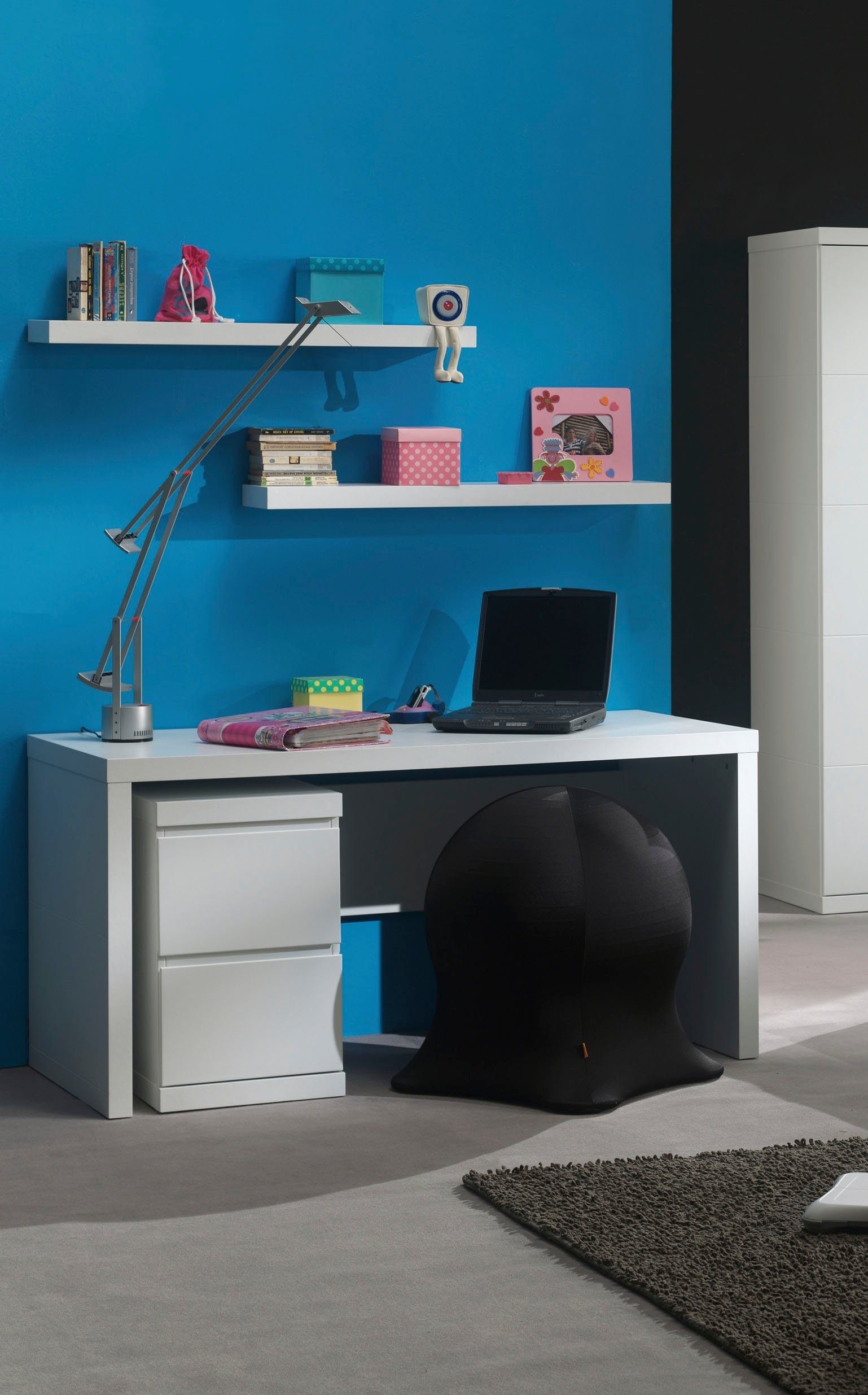 Vipack Schreibtisch (Made in Europe), Moderne Optik, mit großer Arbeitsfläche und Stauraum