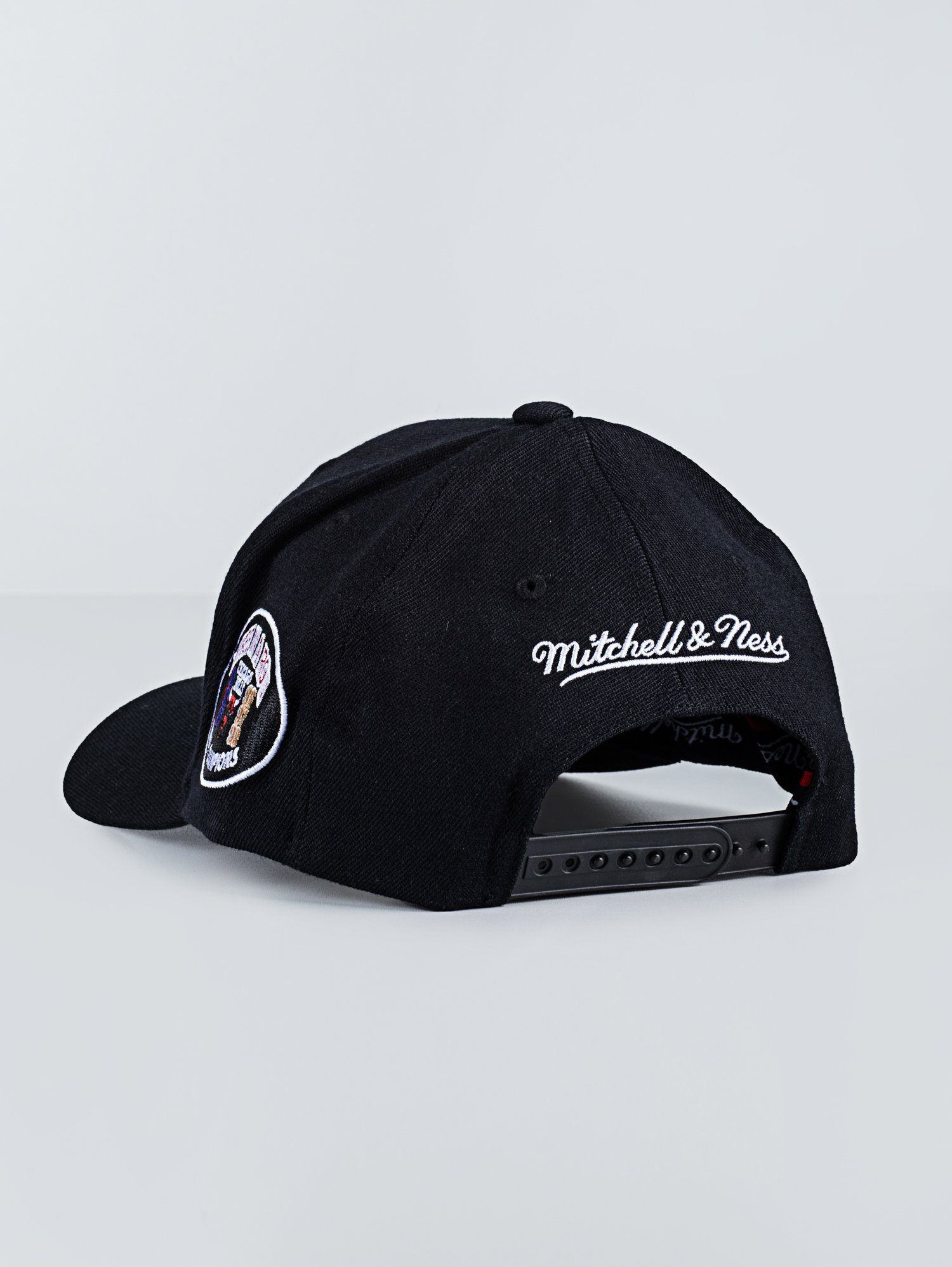 Mitchell & Ness Ness Classic Mitchell Town Snapback NBA Cap Home Black & Snapback