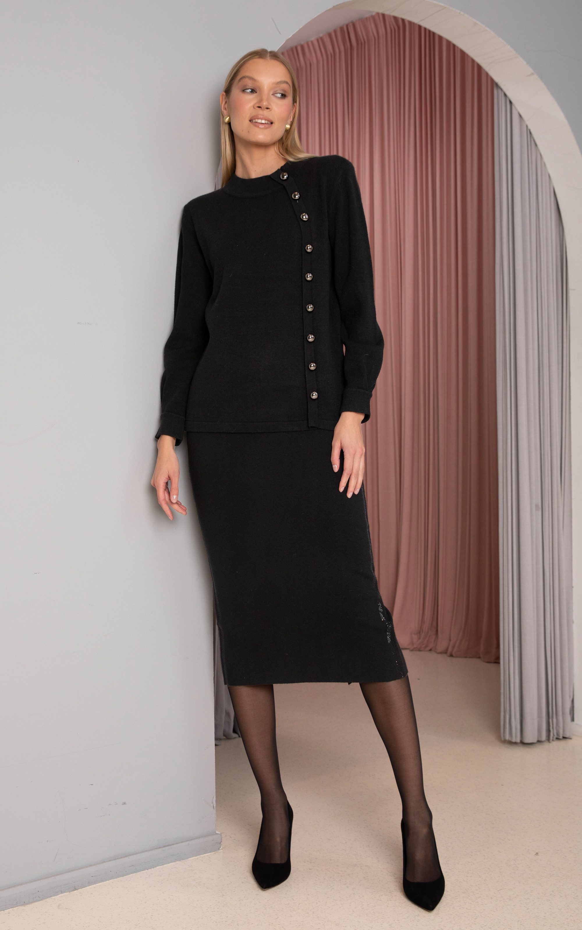 Passioni Strickpullover mit asymmetrischem Knopfdetail günstig online kaufen