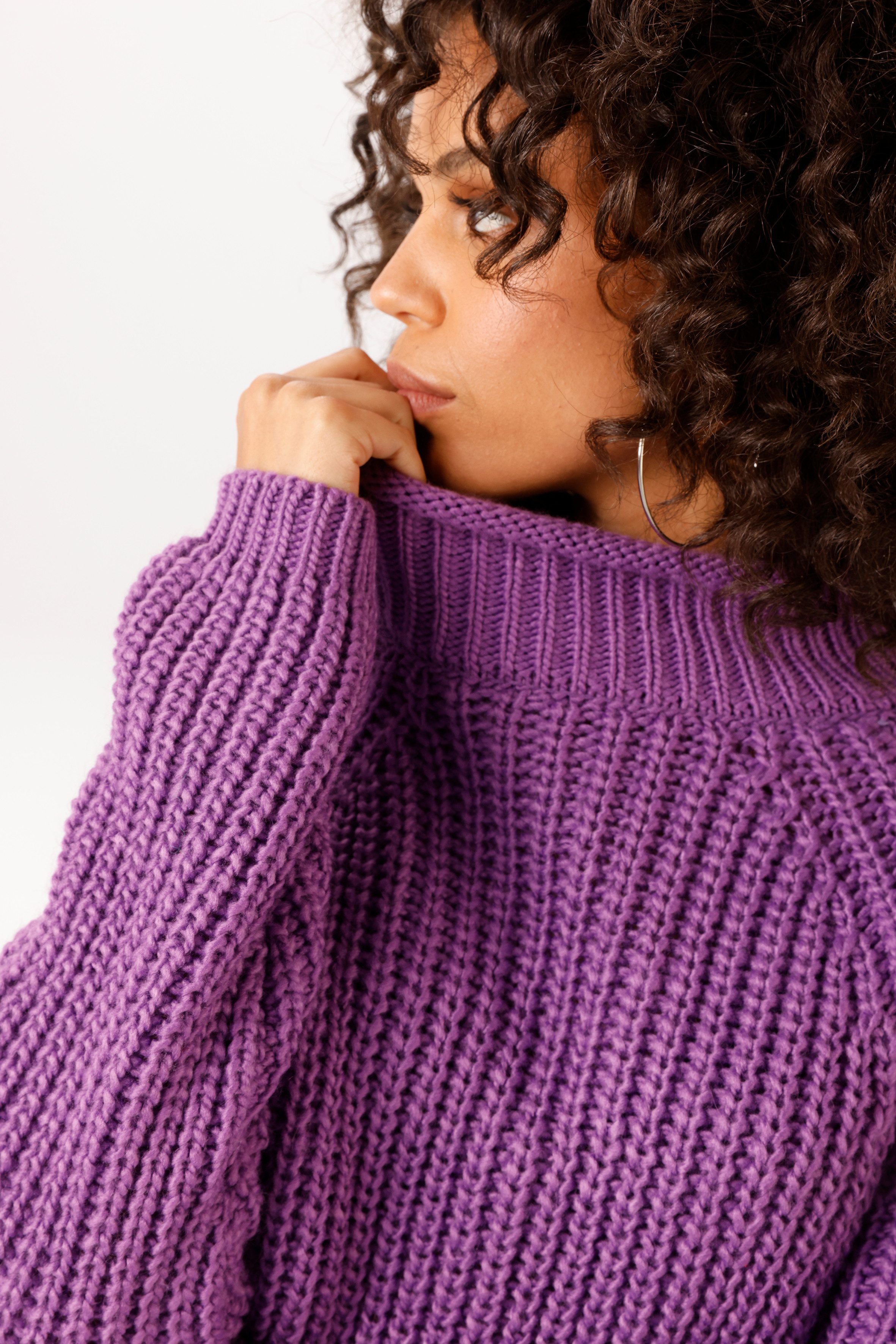 Aniston CASUAL Strickpullover mit Rollkante am Stehkragen – Bild 3 von 5