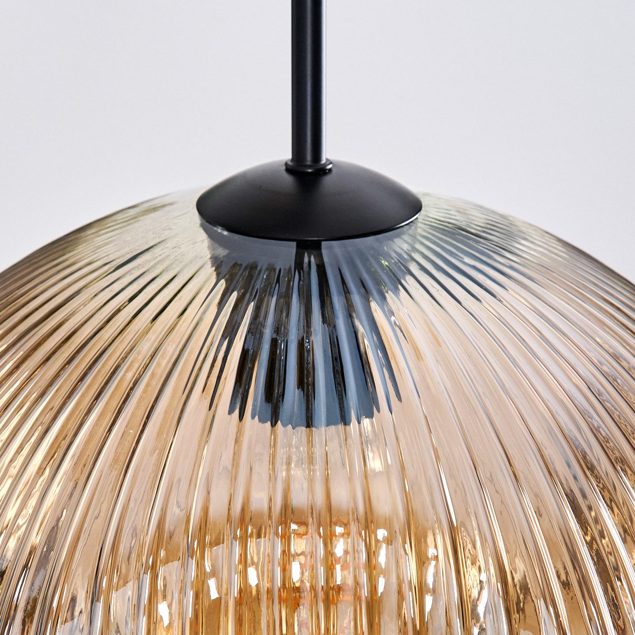 hofstein Hängeleuchte Hängelampe aus Metall/Riffelglas in Schwarz/Rauch/Bernstein/Klar, Hängeleuchte im modernen Retro/Vintage-Design (20; 25; 30 cm),3xE27