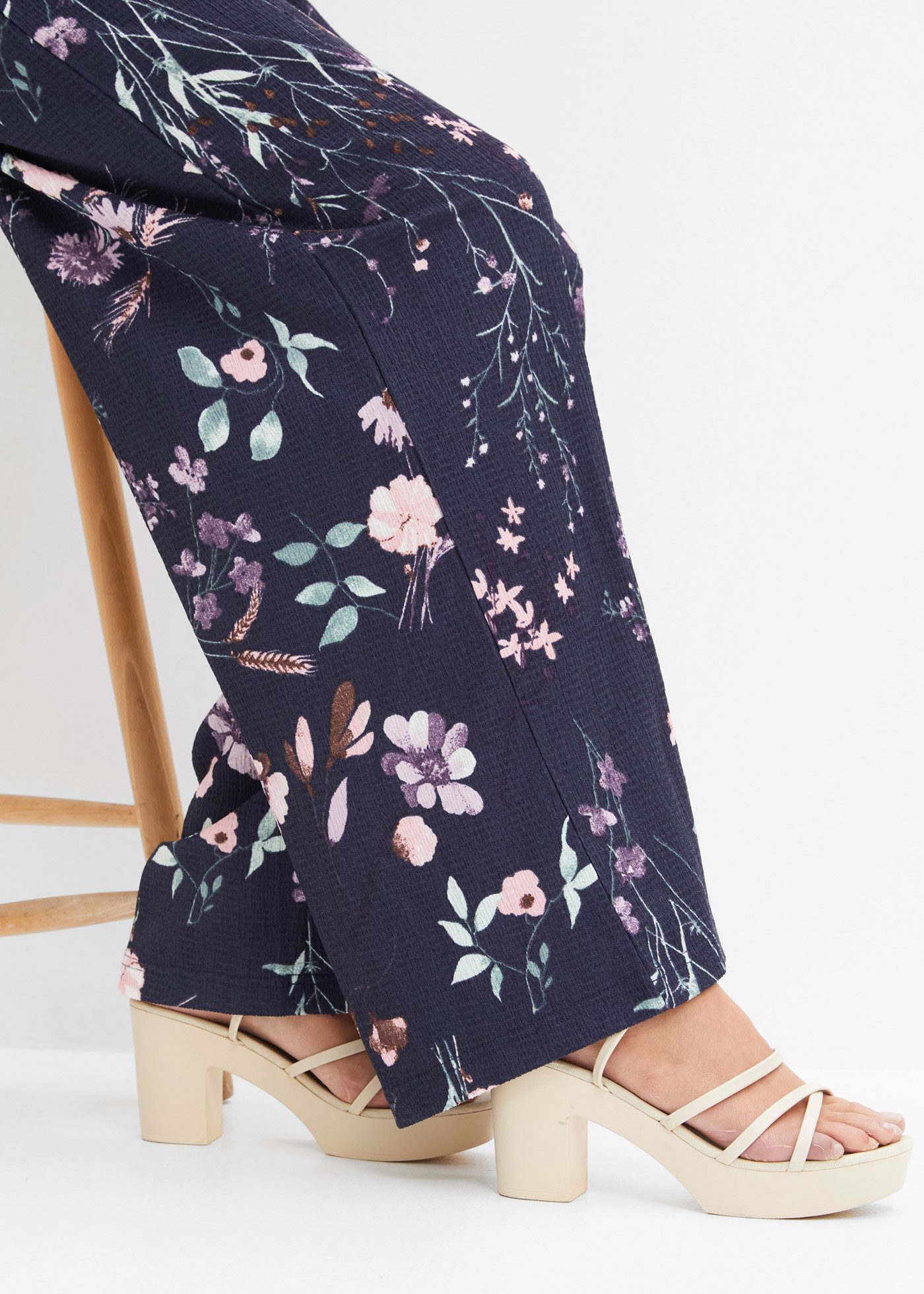 bonprix Jerseyhose Jersey-Hose aus luftigem Crêpe