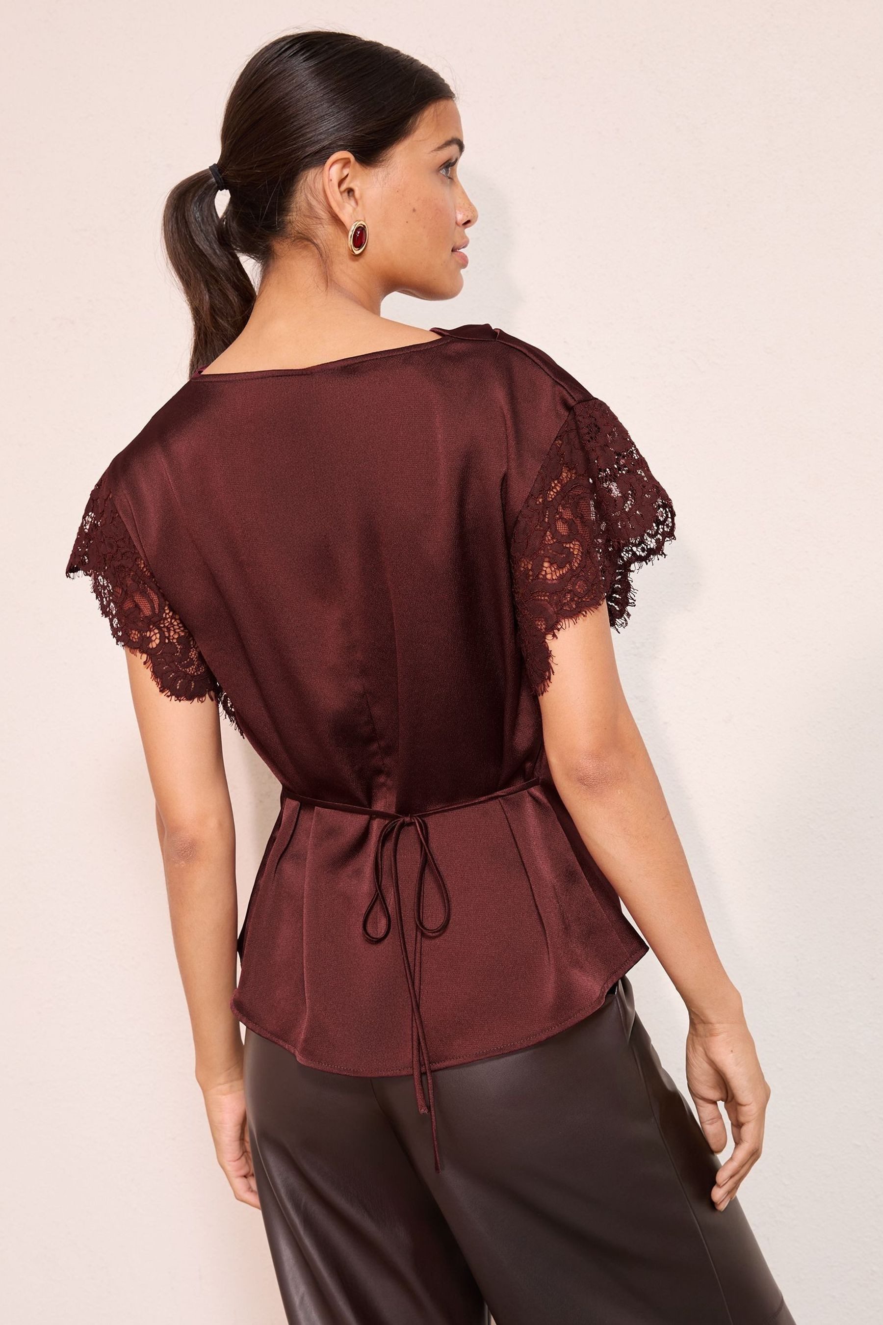 Friends Like These Satinbluse Friends Like These Satin-Bluse mit Spitze, Pe günstig online kaufen