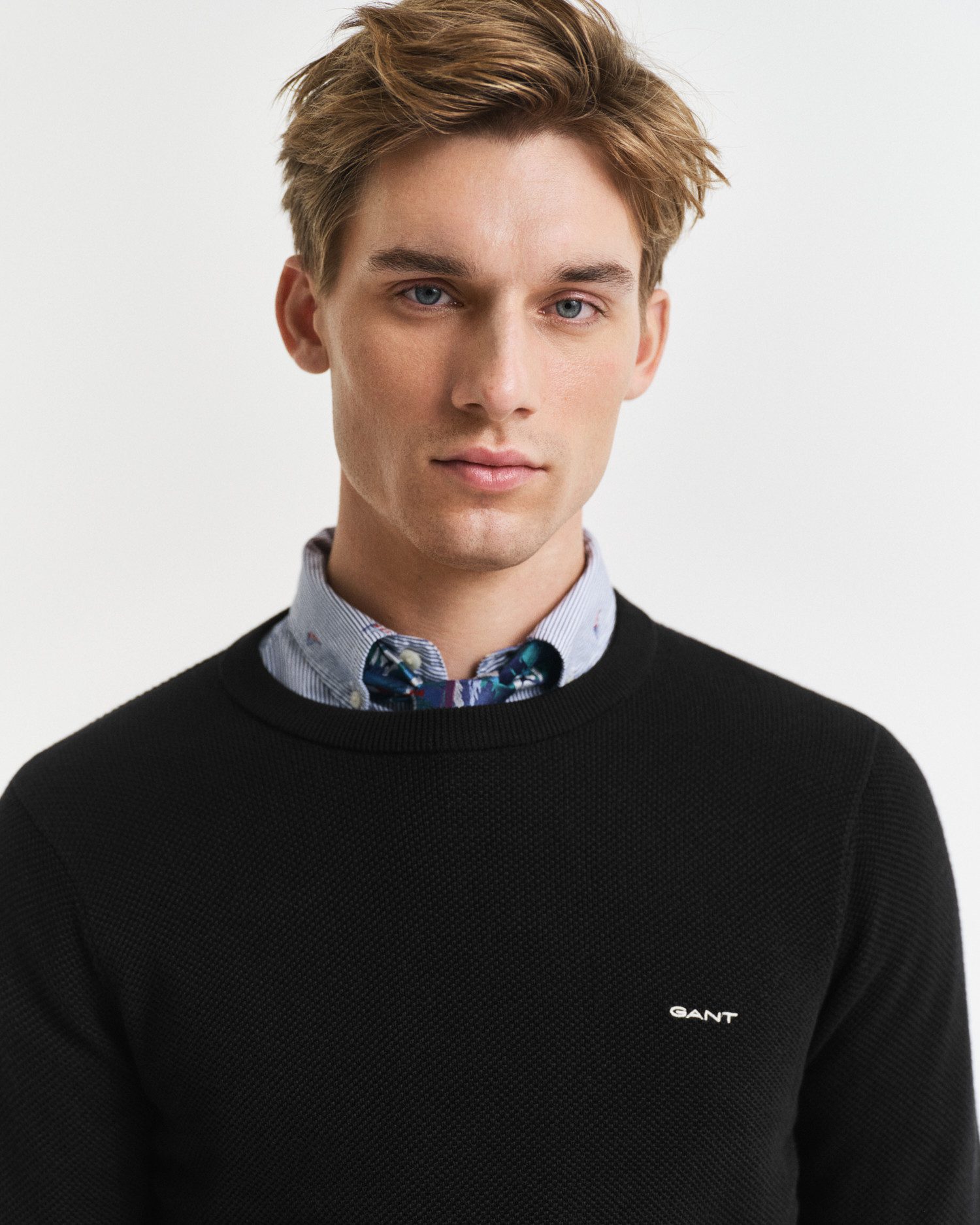 Gant Rundhalspullover COTTON PIQUE C-NECK mit Logostickerei auf der Brust