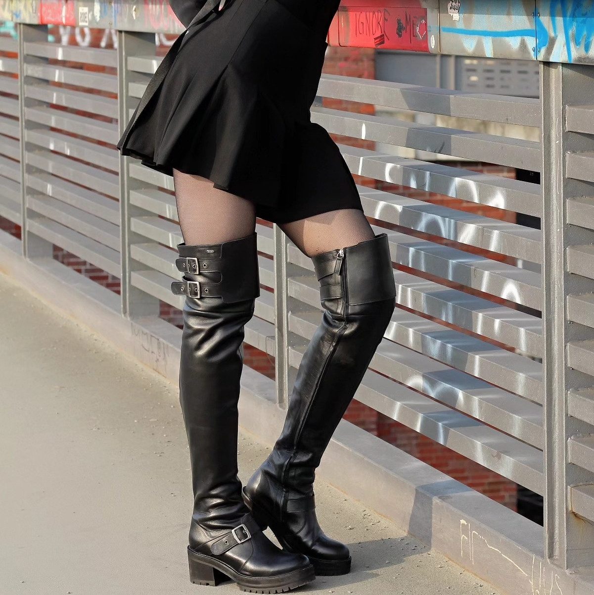 Fernando Berlin Flache Stiefel mit Monk Strap (Modell 770) Leder schwarz Overkneestiefel