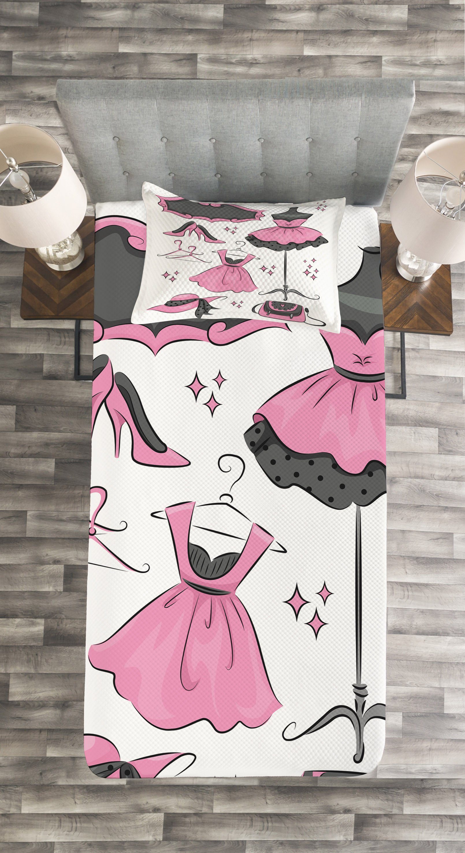 und Kleider Kissenbezügen Cartoon-Stil mit Waschbar, Set Heels Abakuhaus, Tagesdecke