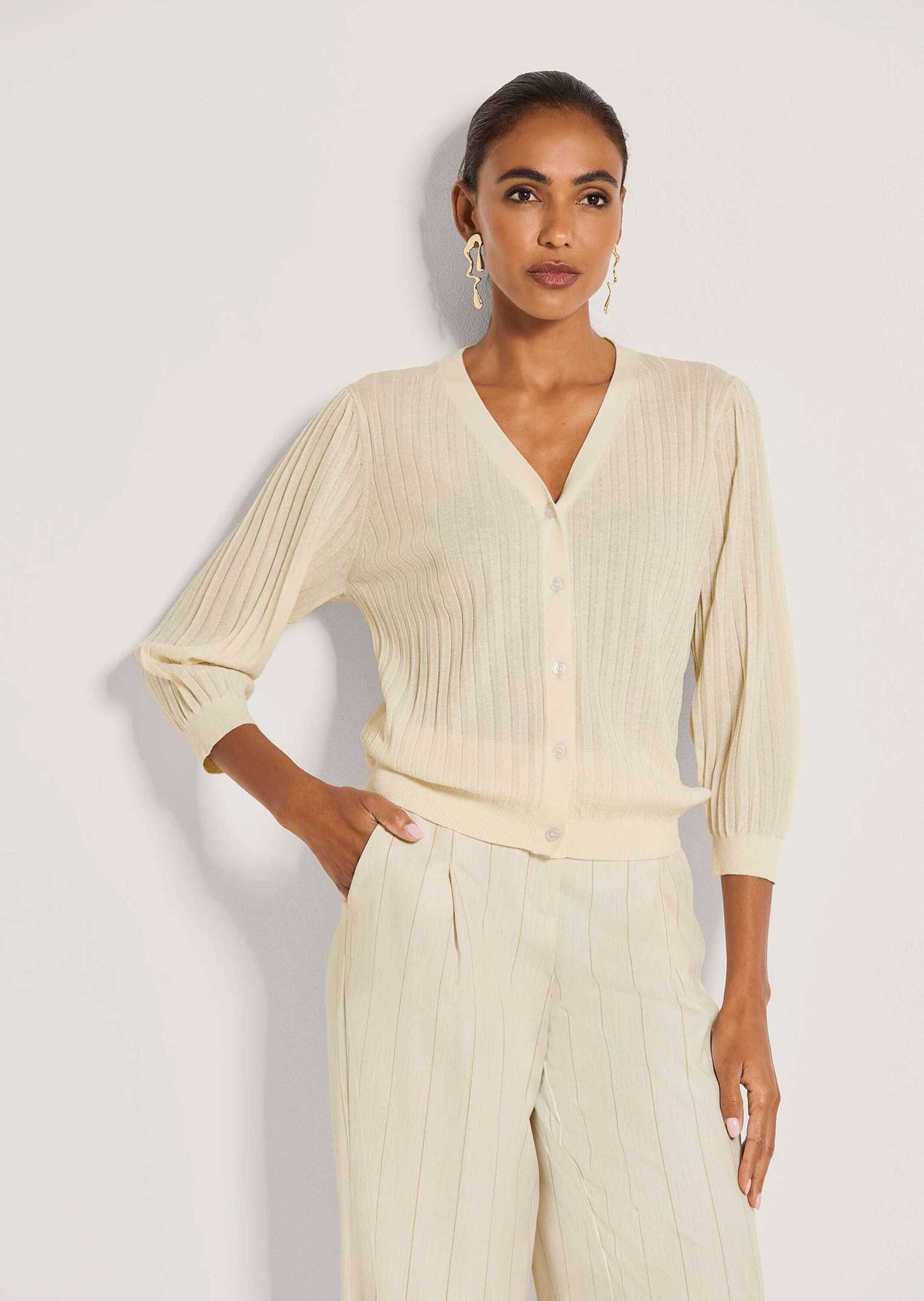 MADELEINE Strickjacke Eleganter Feinstrick-Cardigan mit Plissee Sommerliche Viskose-Jacke mit 3/4-Ballonärmeln und V-Ausschnitt