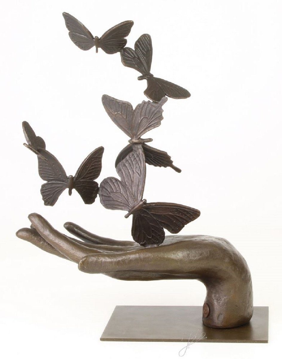 Hand 33,5 - Schmetterlinge Luxus mit Bronze x H. Designer Padrino 13,7 26,7 Deko Casa Skulptur Casa Padrino cm x Dekofigur