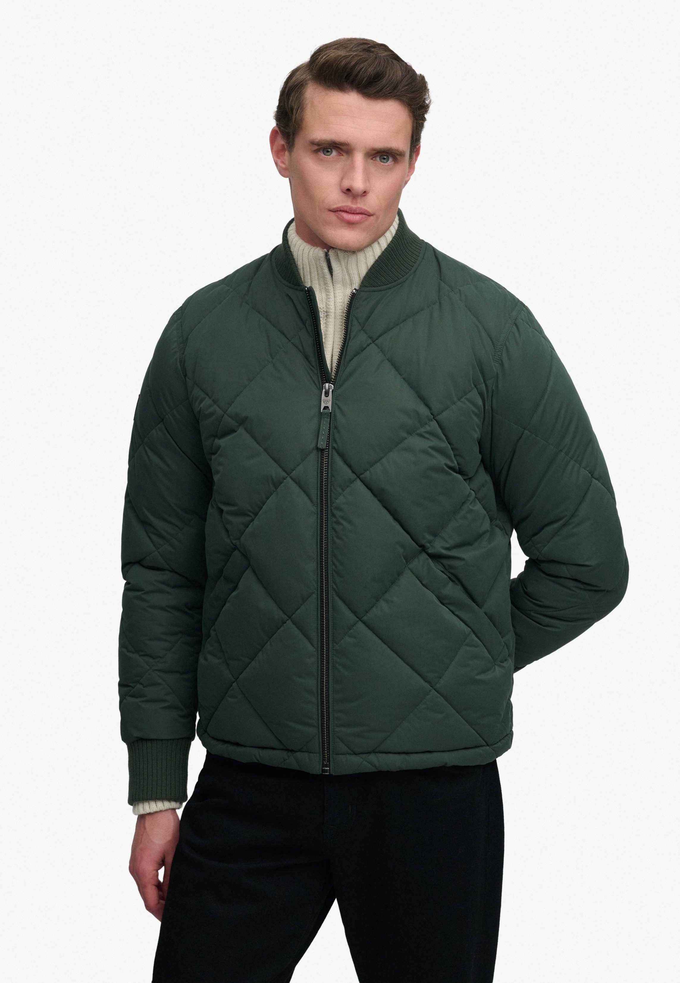 Superdry Steppjacke DIAMOND QUILT JACKET Regular Fit, mit Reißverschluss, aus Polyester und Kunstfaser