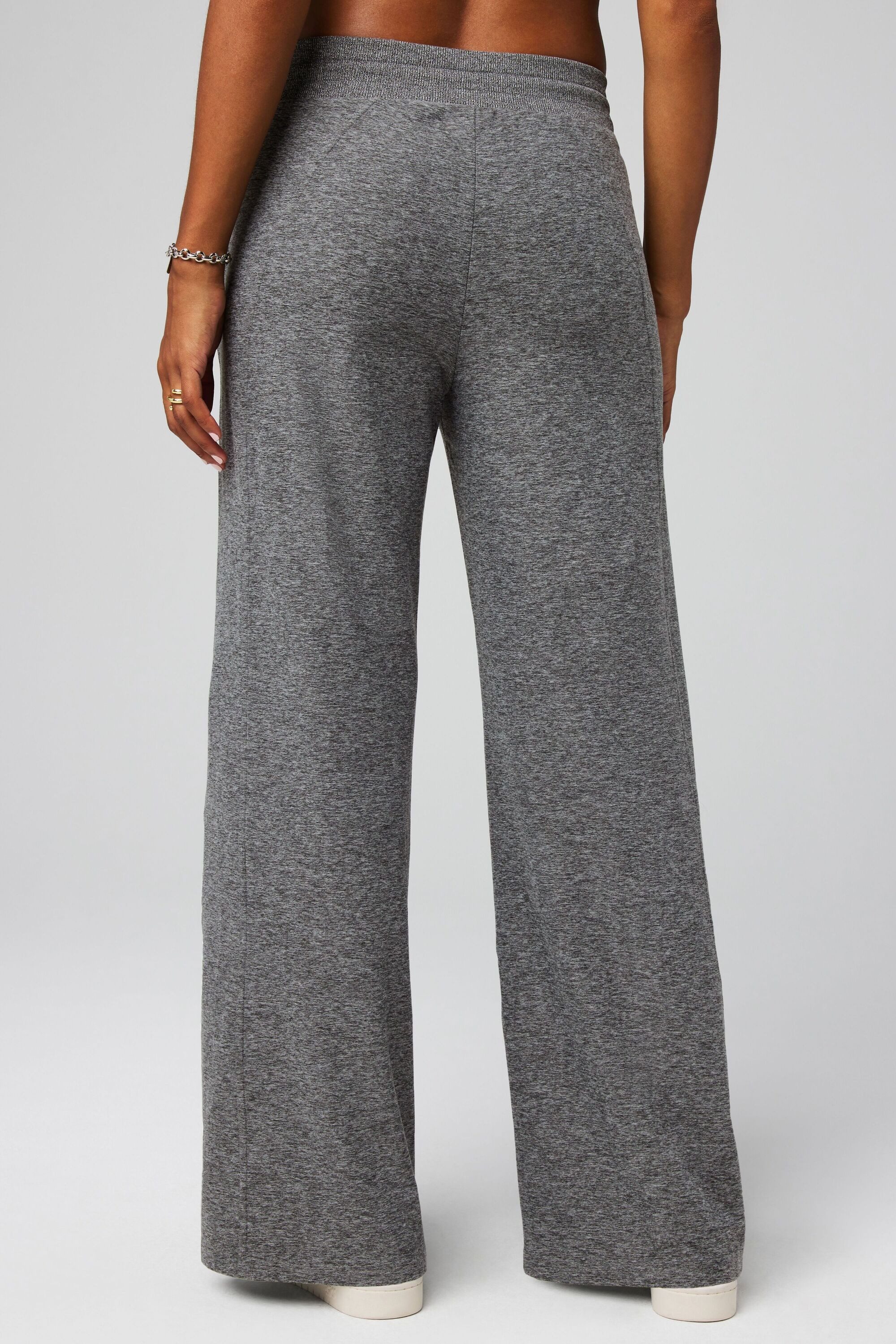 Fabletics Trainingshose CLOUD JERSEY WIDE LEG PANT (1-tlg) mit weitem Bein