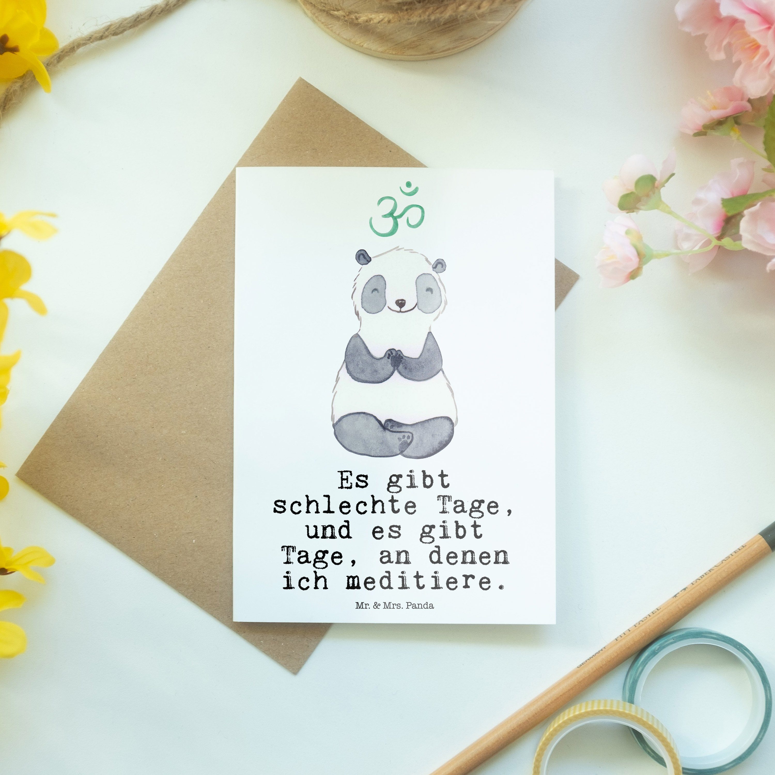 Mr. & Mrs. Panda - Hobby, Ausze Geschenk, Hochzeitskarte, Meditieren Grußkarte Panda Tage - Weiß