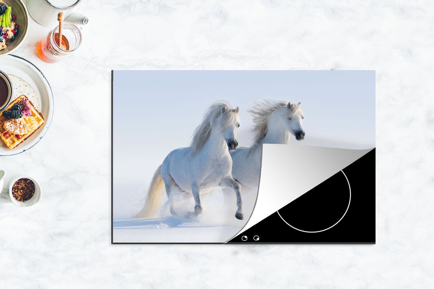 Pferde für Vinyl, Schutz Ceranfeldabdeckung Herdblende-/Abdeckplatte - 80x52 - Induktionskochfeld tlg), die cm, küche, MuchoWow (1 Winter Schnee,