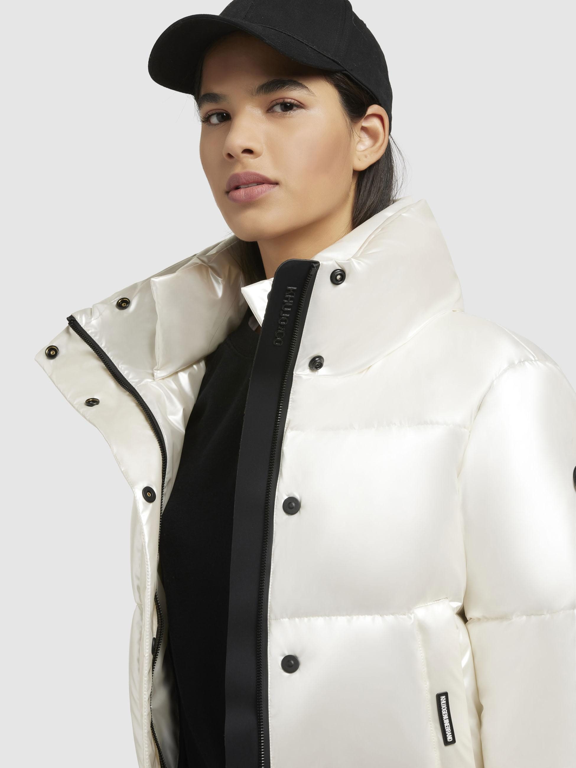 khujo Steppjacke Rinja Shiny-YM Glänzende kurze Winterjacke für Damen
