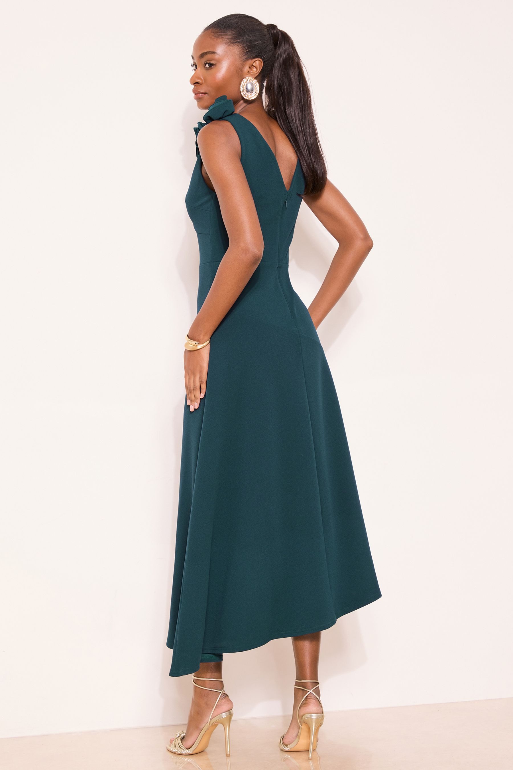 LIPSY Skaterkleid Lipsy Skaterkleid mit V-Ausschnitt, Regular (1-tlg) günstig online kaufen