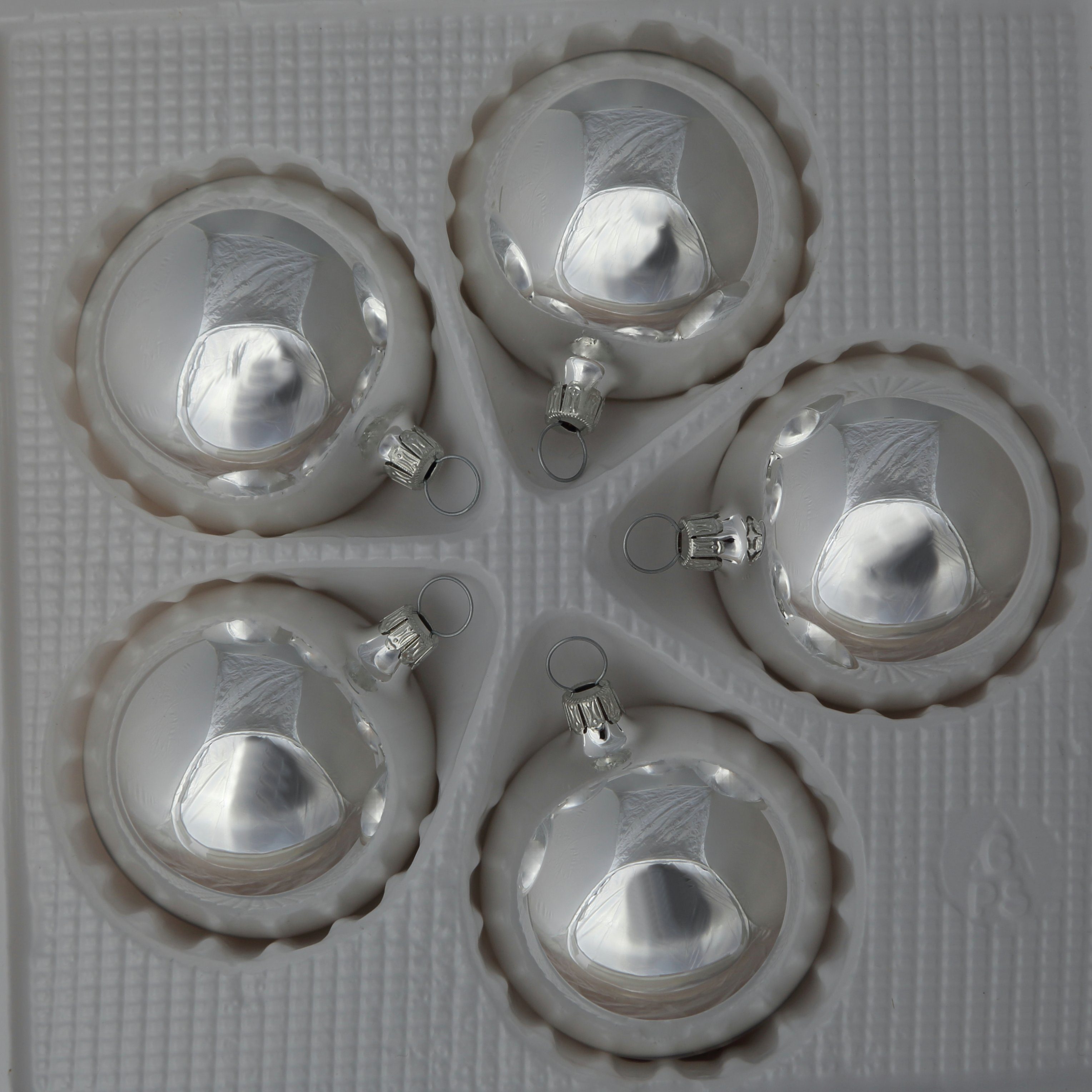 Lauschaer Glas Christbaumschmuck Christbaumschmuckkugeln in verschiedenen Farben und Größen