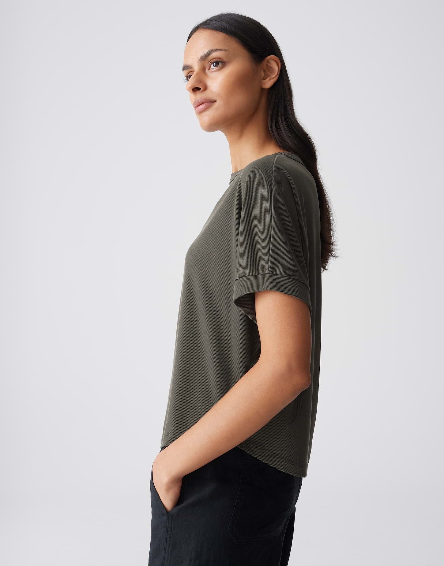 OPUS Kurzarmshirt Setama mit Rippstruktur Boxy Shirt Der abgerundete Saum wirkt modern und unkompliziert – Bild 5 von 5