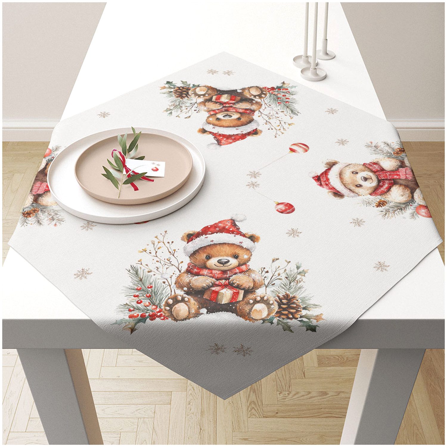 Ambiente® Tischläufer Teddy's gift (1-tlg, 1-teilig), quadratische Tischdecke Mitteldecke ca.90x90cm Baumwolle