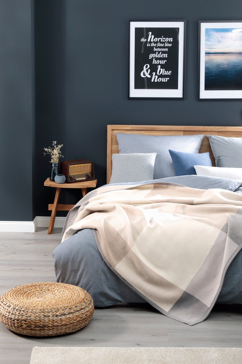 Wohndecke Across beige, karierte Kuscheldecke in 150x200, Decke aus Baumwoll-Mix, Biederlack, Made in Germany