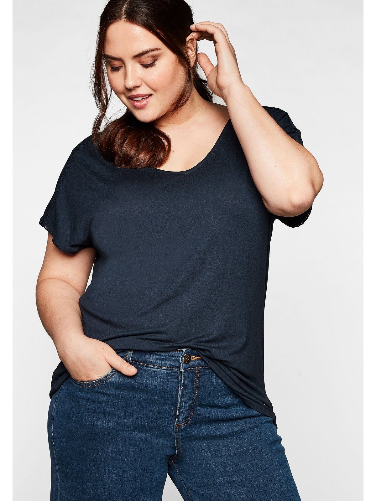 Sheego T-Shirt Große an mit nachtblau Ärmeln Größen Spitze Schulternaht und