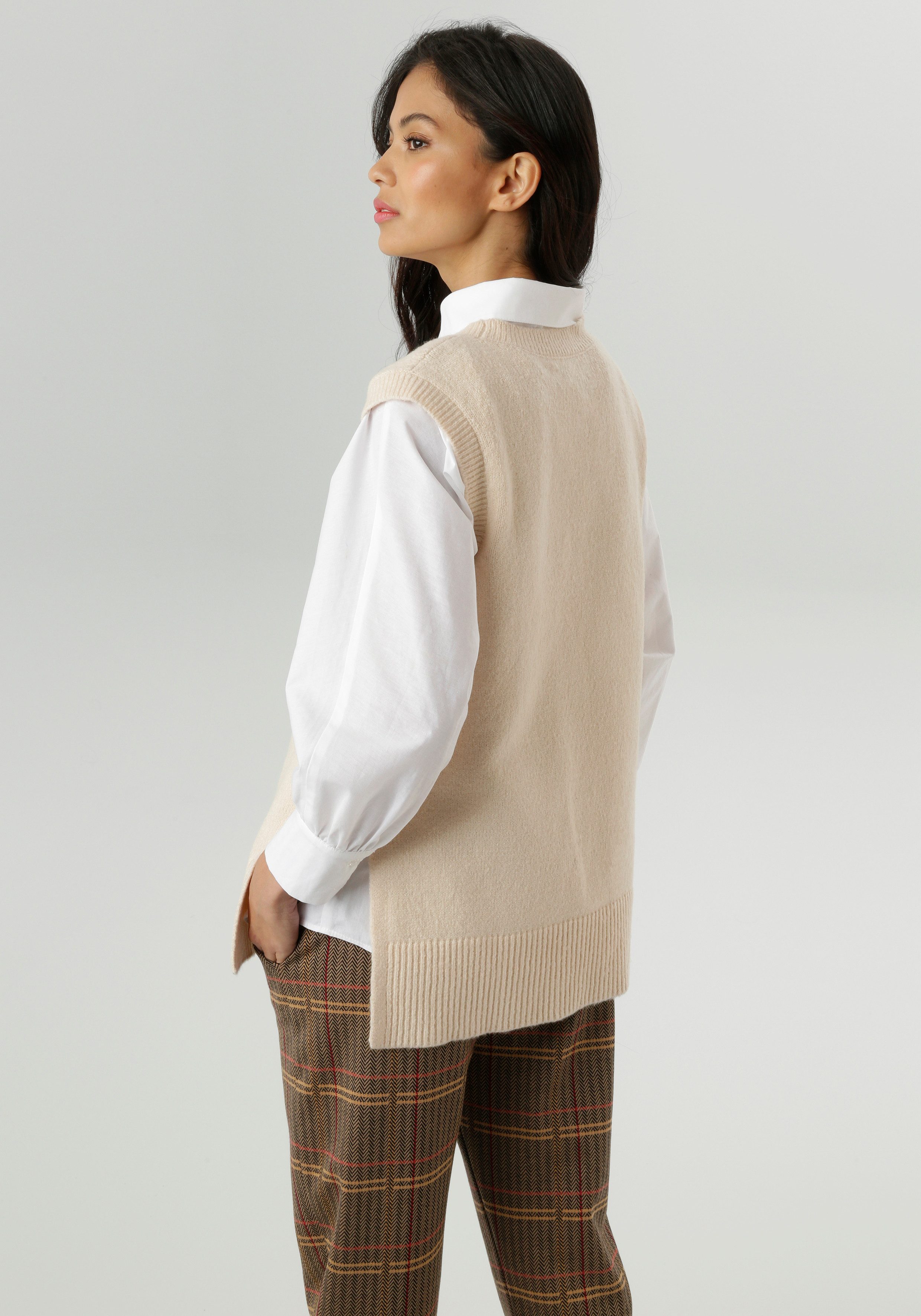 Aniston SELECTED Pullunder im lässig angesagten Style günstig online kaufen