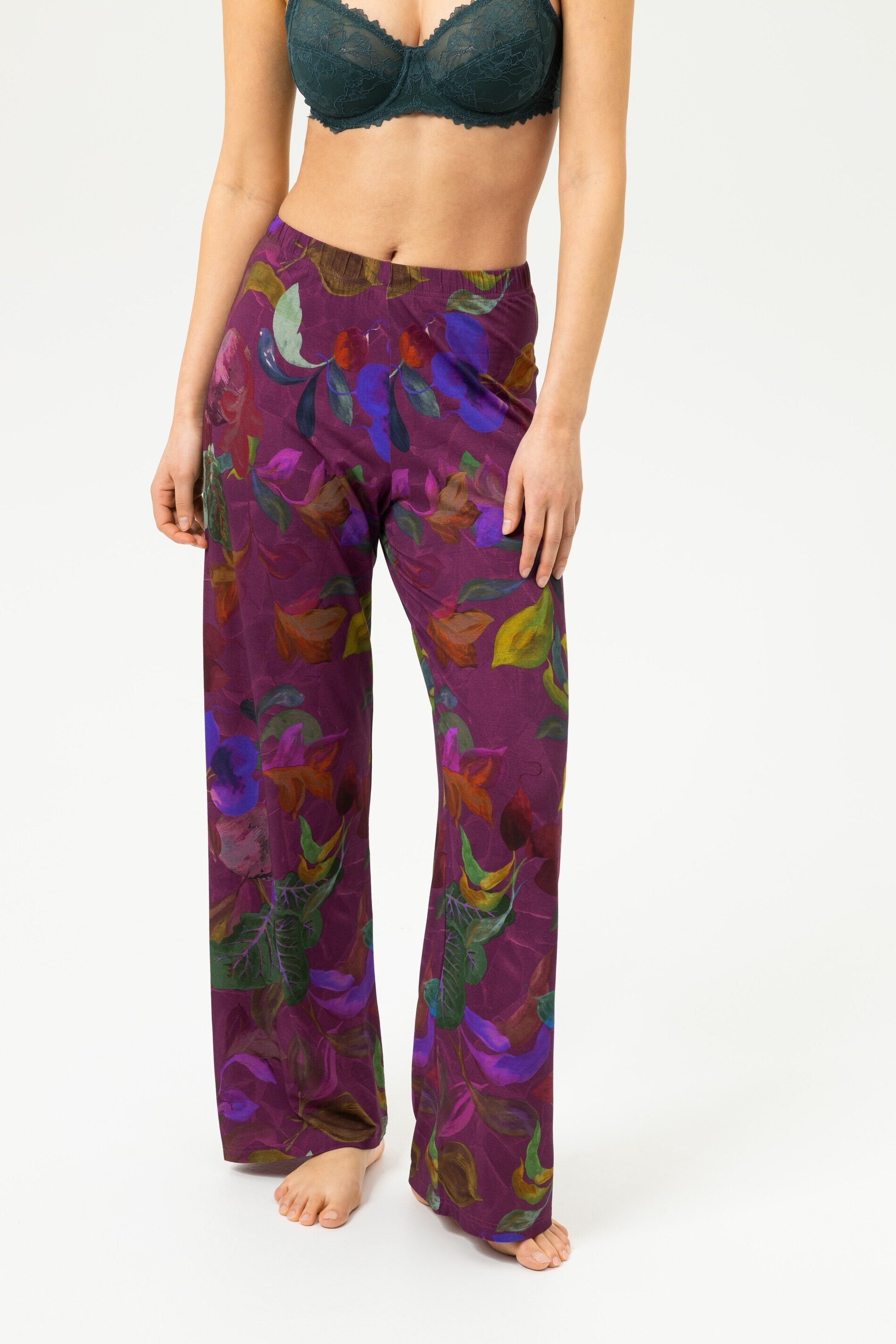 Mey Schlafhose Mey Hose lang Serie Cosmic Garden Floral Hose (1-tlg) Moderne Loungehose, weiches Modal, gemustert