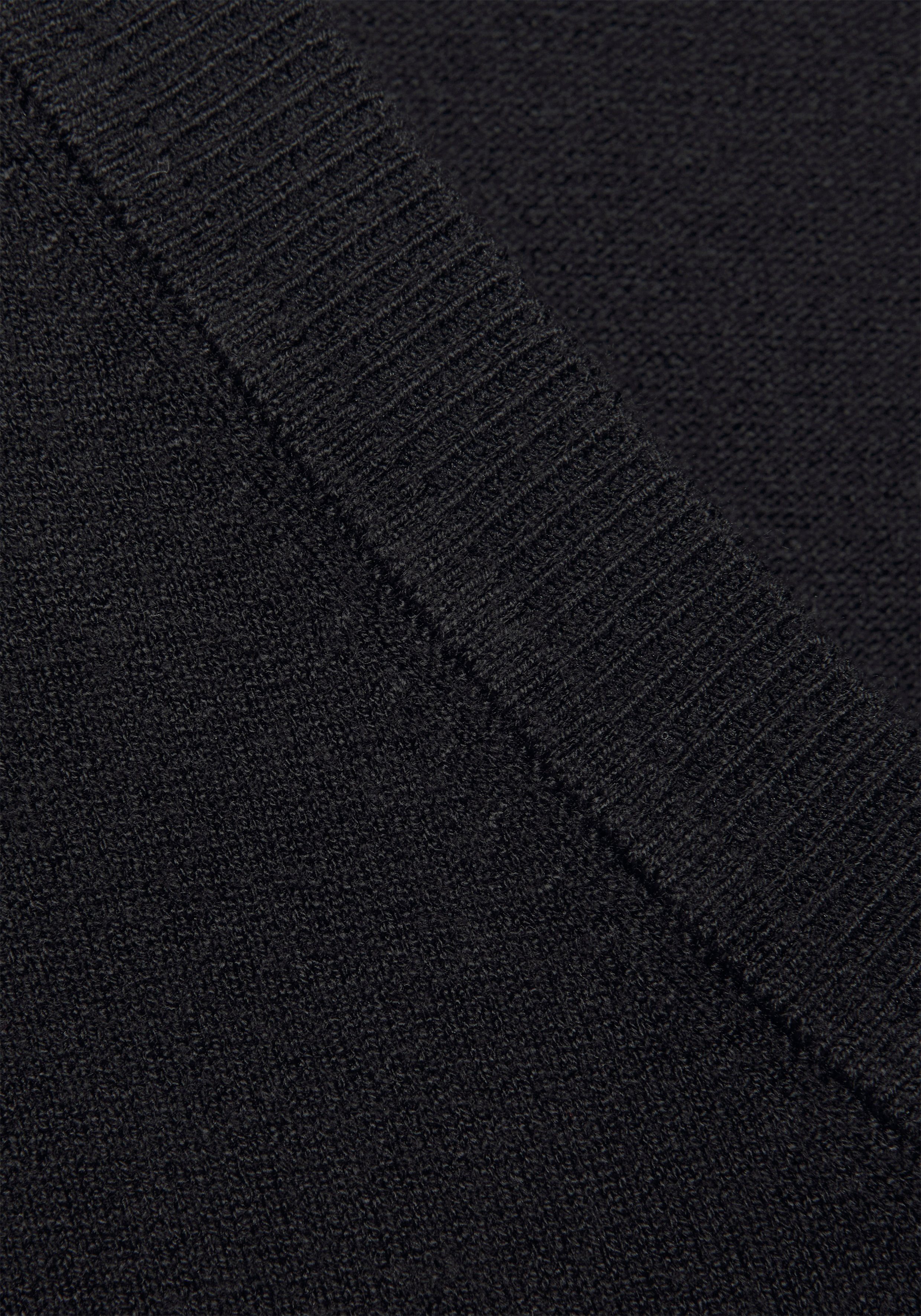 schwarz Strickpullover, taillierter Form, in Basic, V-Ausschnitt-Pullover Vivance weicher klassisch
