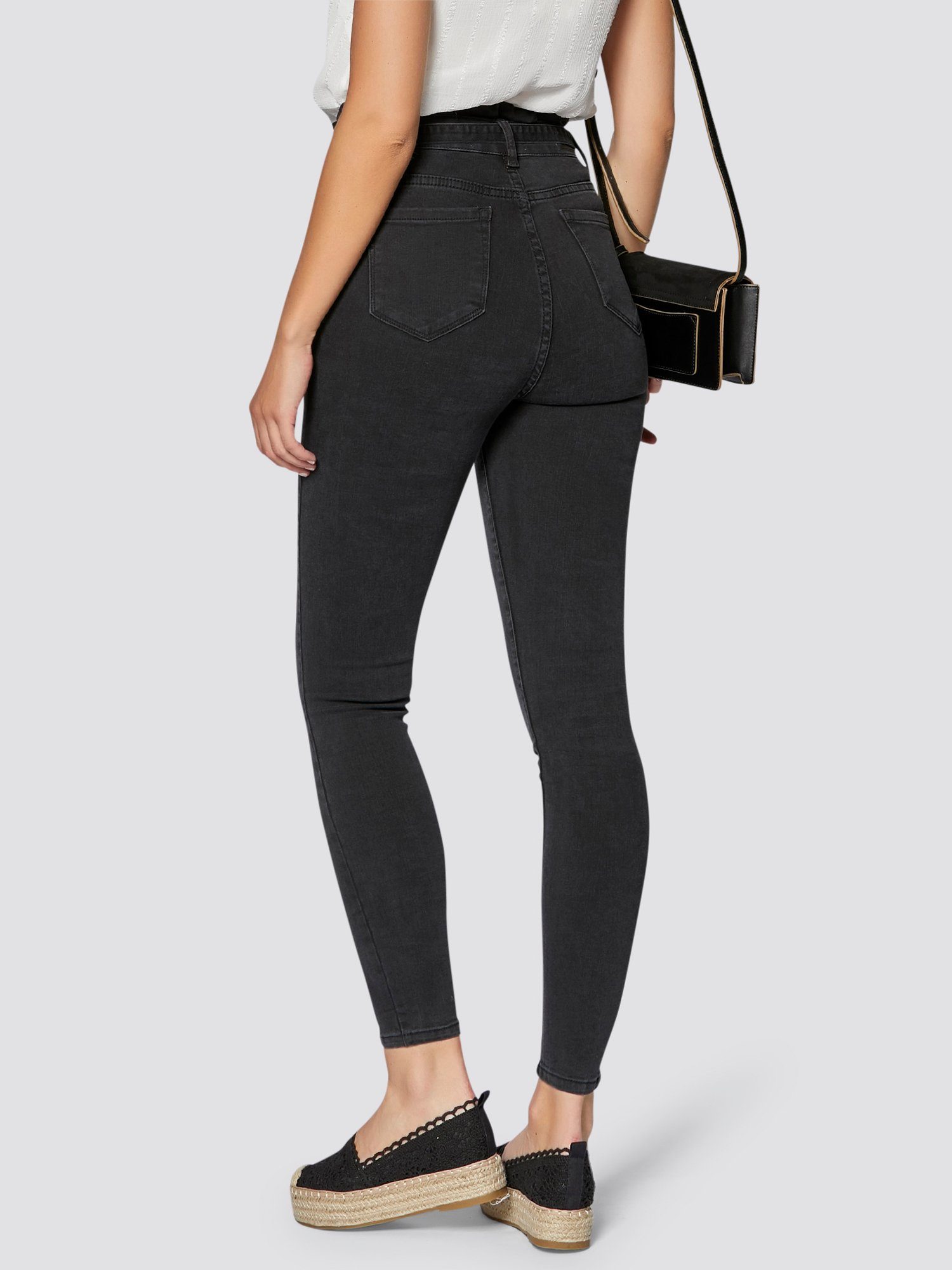 High-waist-Jeans Freshlions Jeans mit Bindegurt schwarz