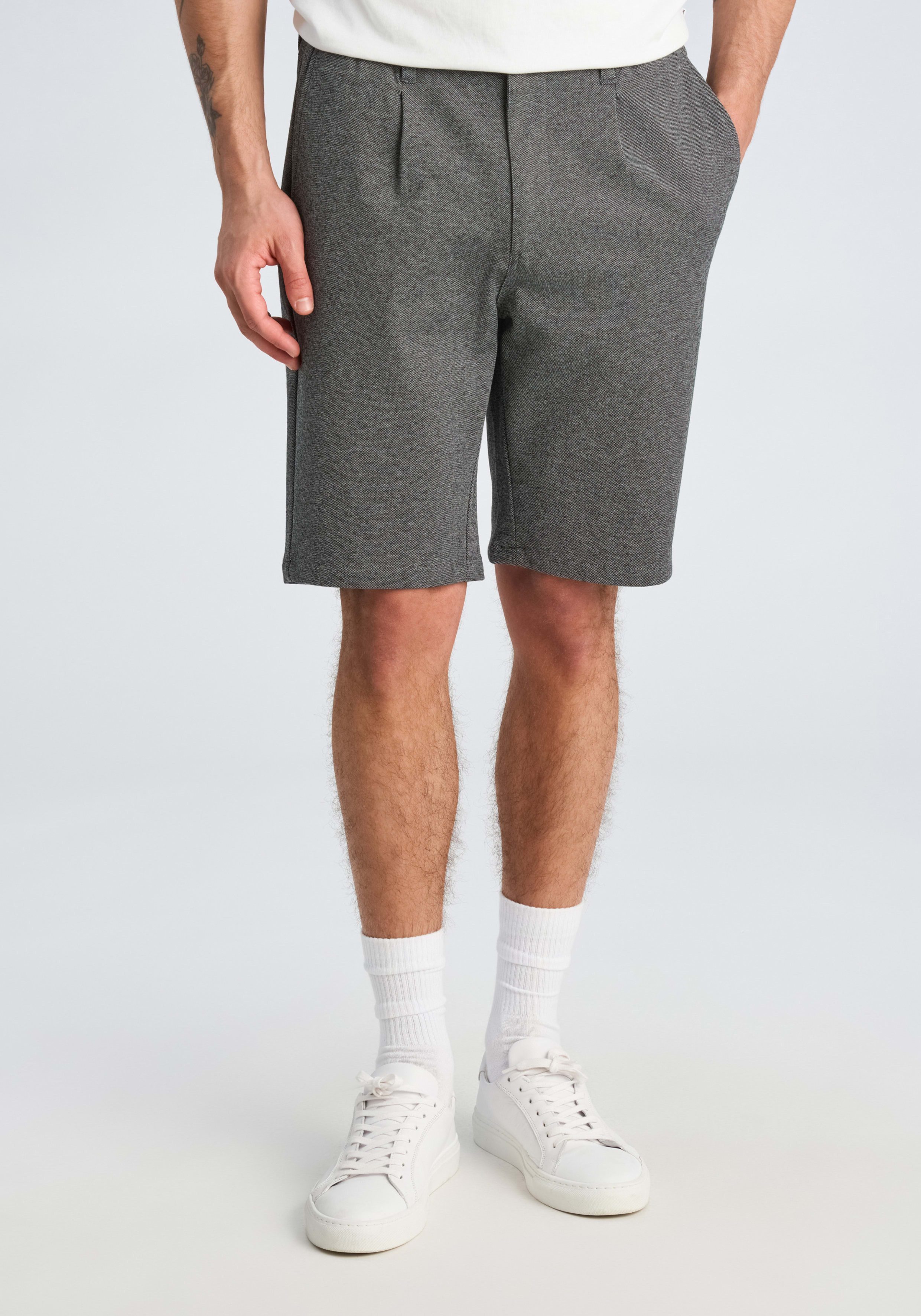 LINDBERGH Shorts mit Viskose und Stretch