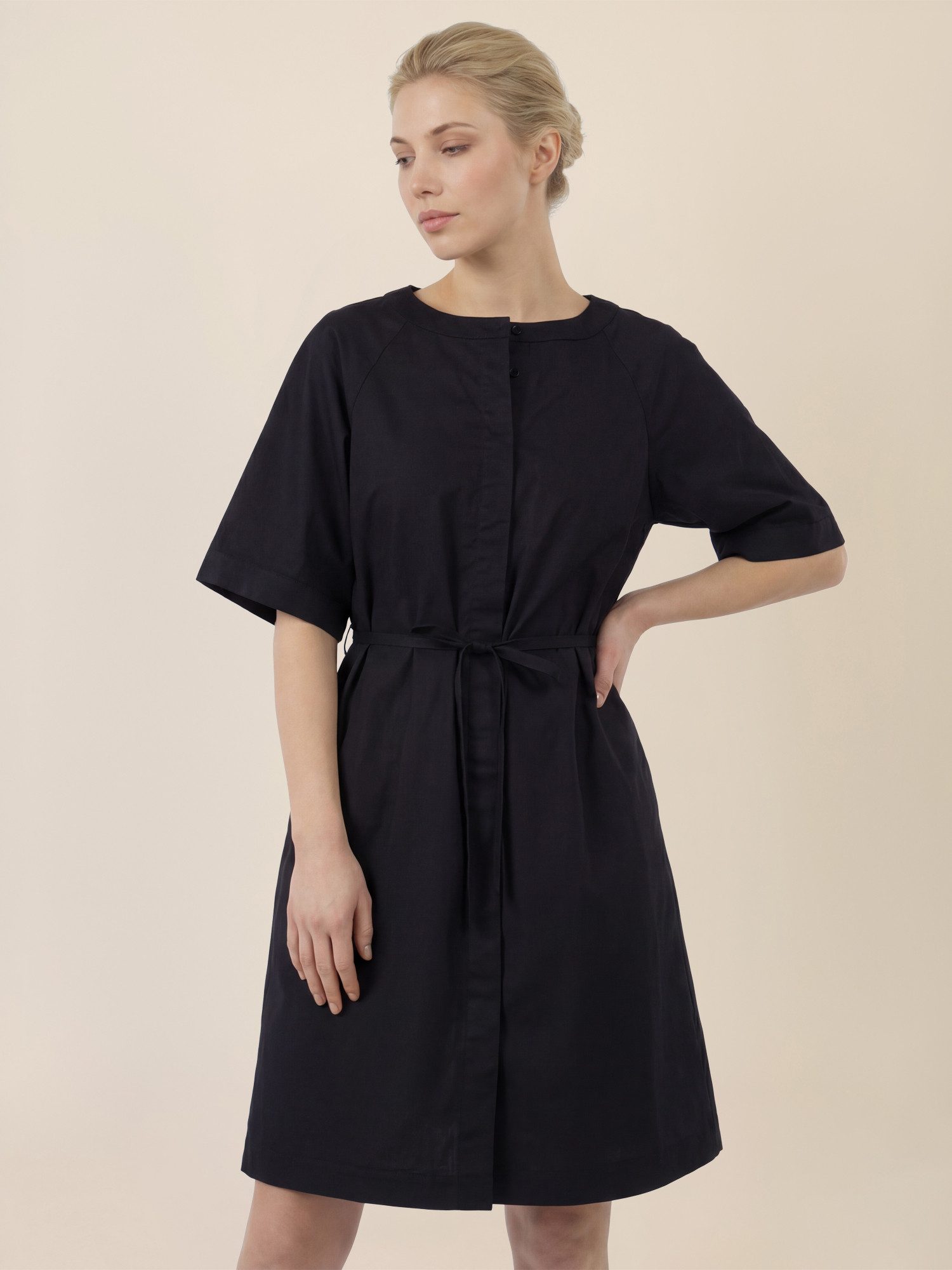 Apart Minikleid mit Gürtel und Raglanärmeln