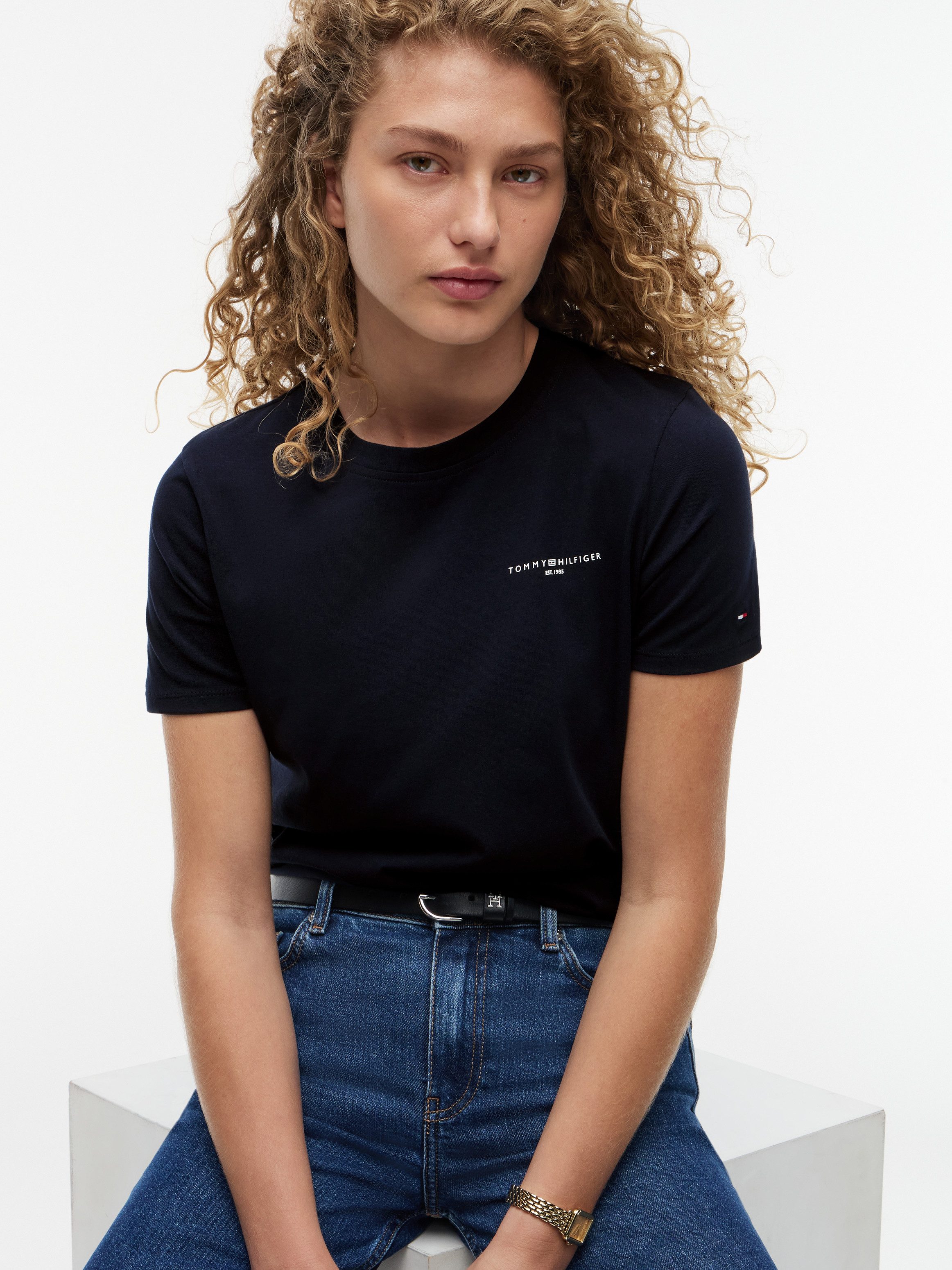 Tommy Hilfiger Rundhalsshirt 1985 REG MINI CORP LOGO C-NK SHORT SLEEVE mit Tommy Hilfiger Logoschriftzug und Bestickung