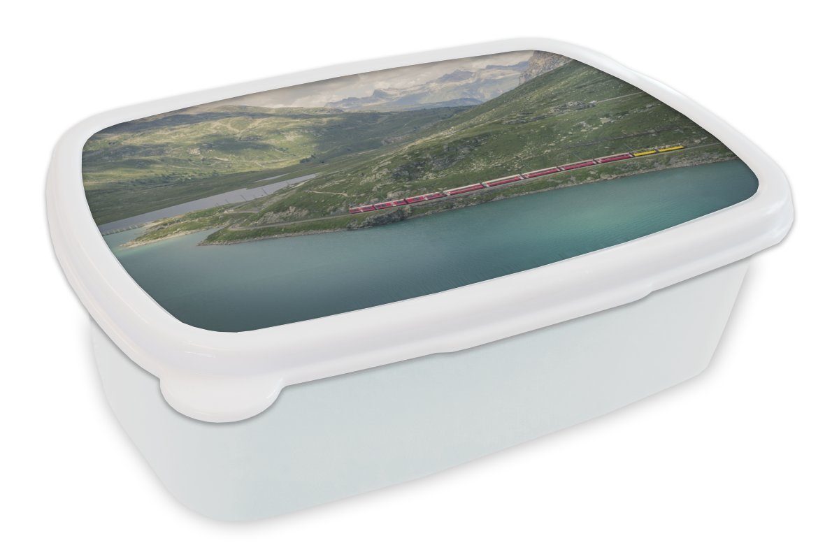 MuchoWow Lunchbox Ein Zug entlang des blauen Wassers, Kunststoff, (2-tlg), Brotbox für Kinder und Erwachsene, Brotdose, für Jungs und Mädchen weiß