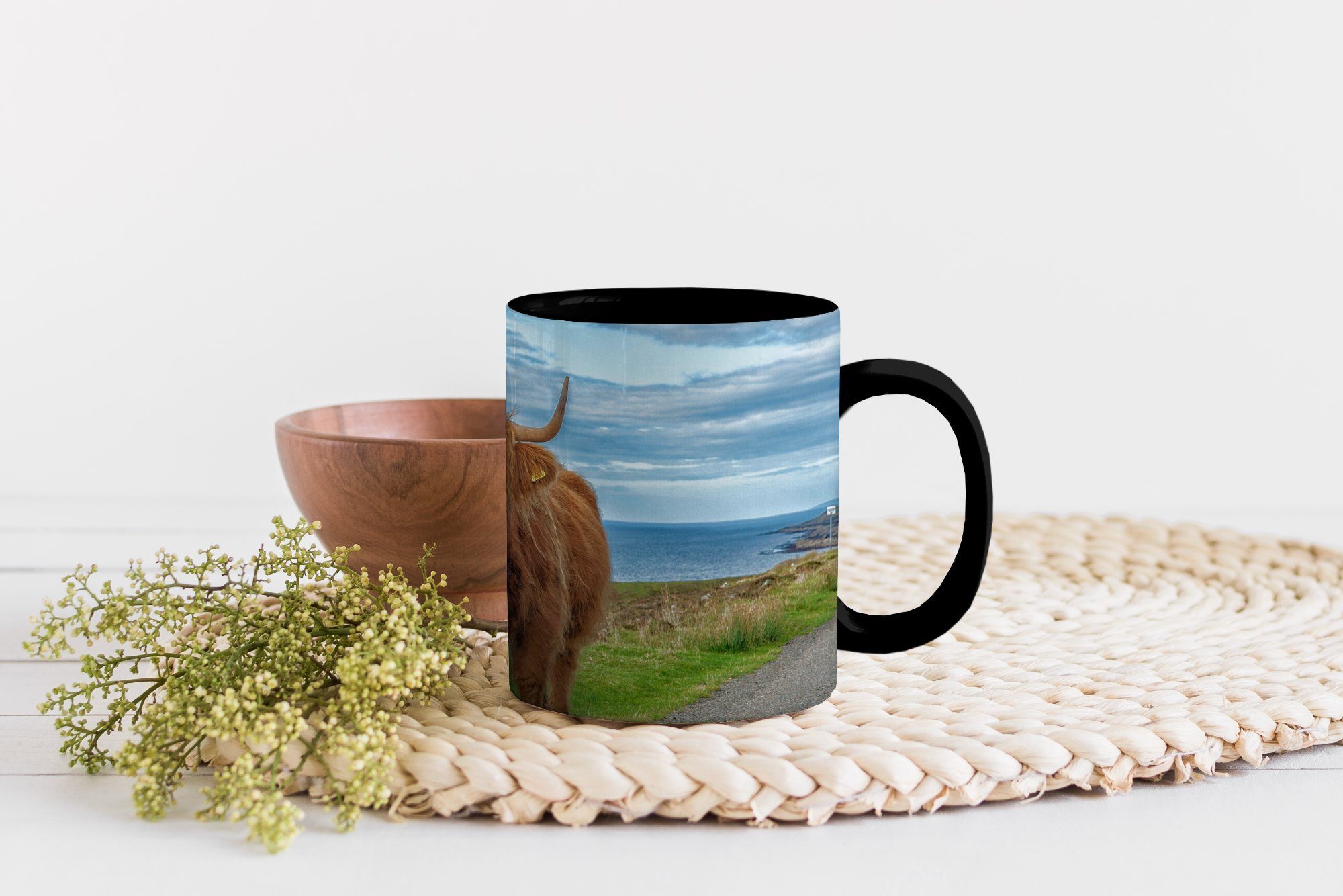 Schottische MuchoWow - Kaffeetassen, Wolken Highlander Tasse Farbwechsel, Zaubertasse, - Geschenk Teetasse, Landschaft, Keramik,