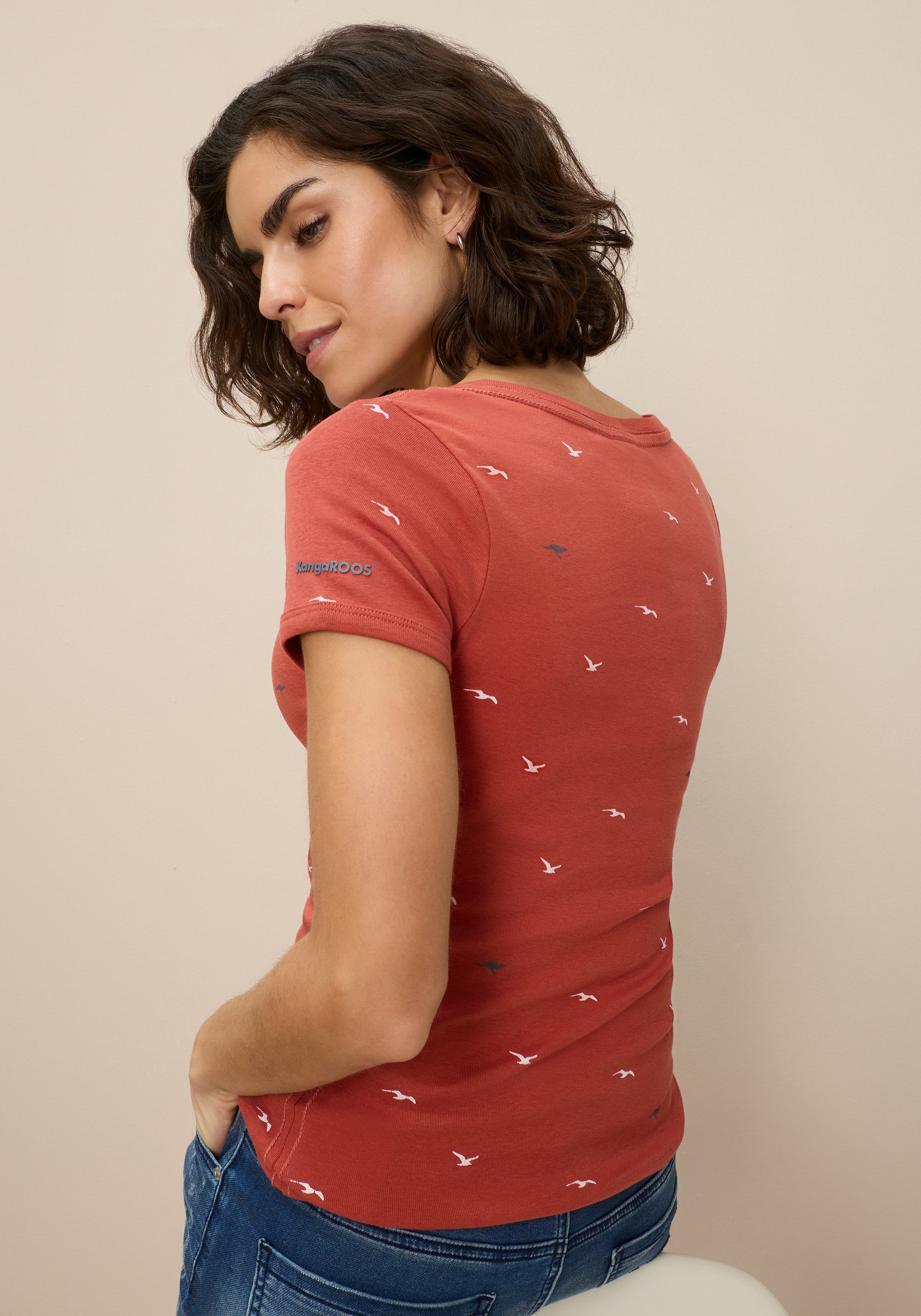 KangaROOS T-Shirt kurzärmelig, sehr figurbetont und hüftbedeckend