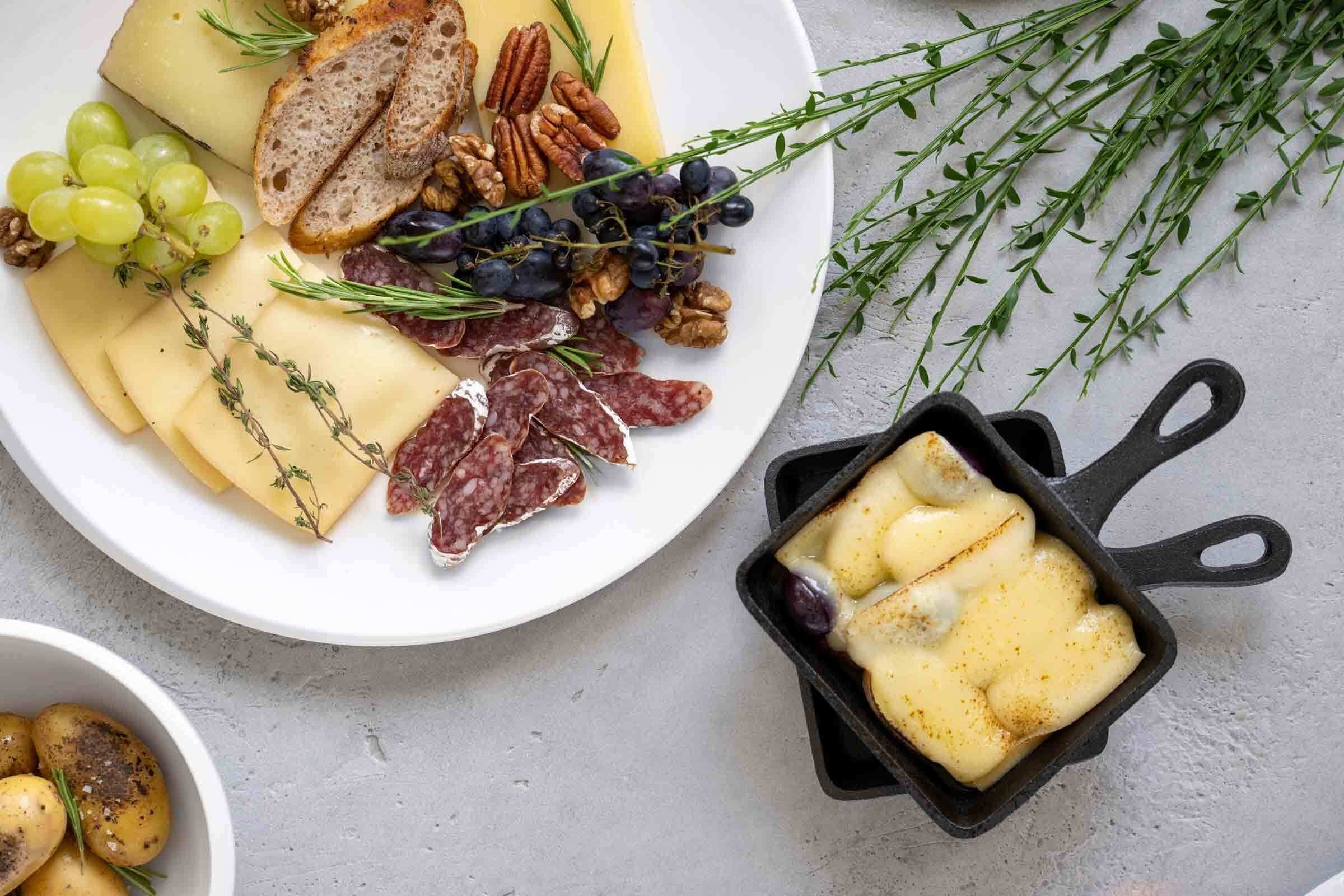 Villeroy & Boch Kombiservice NewMoon Teller-Set 12er Set (12-tlg), Porzellan