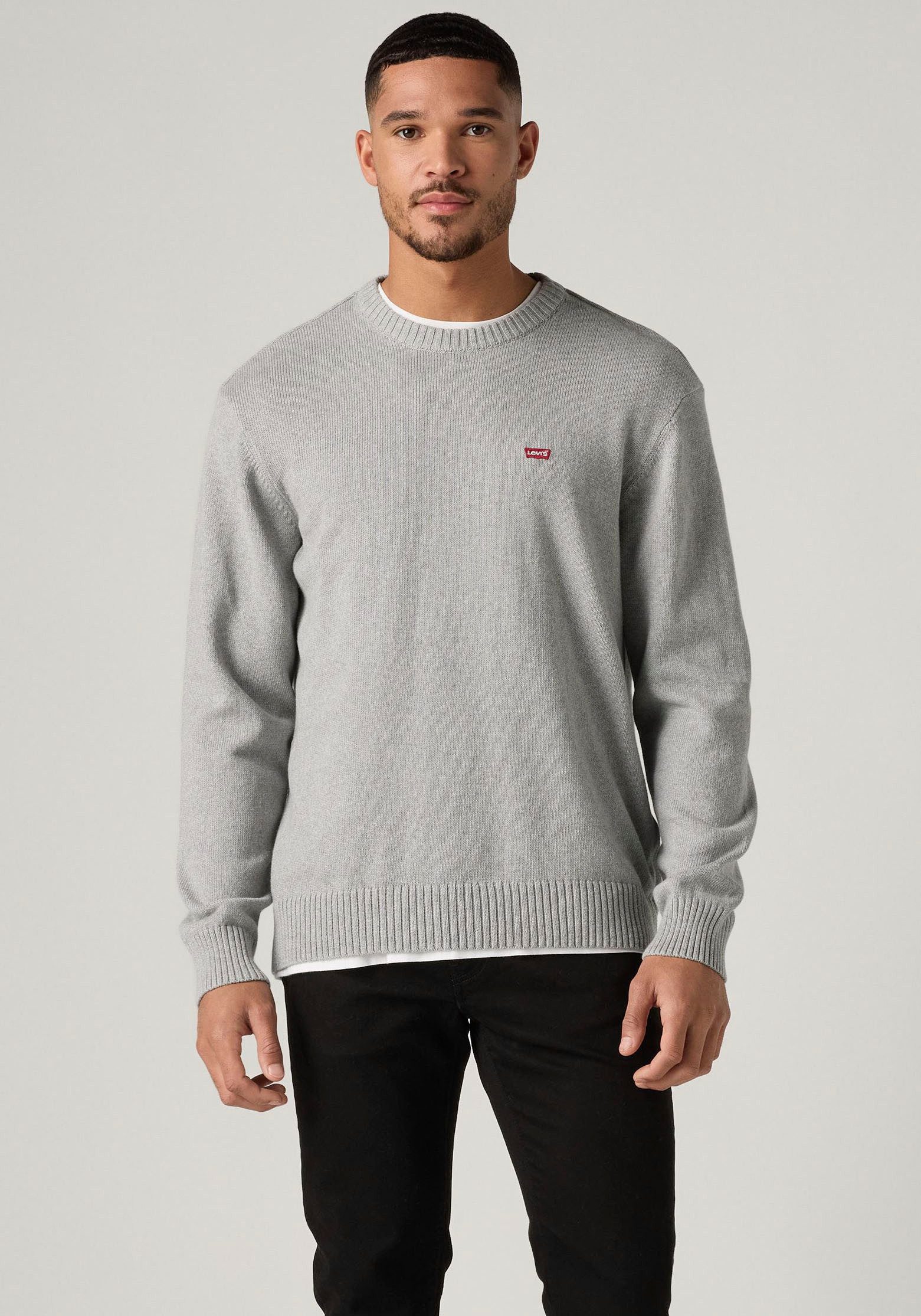 Levi's® Strickpullover CLASSIC HM SWEATER mit Logostickerei und aus reiner Baumwolle