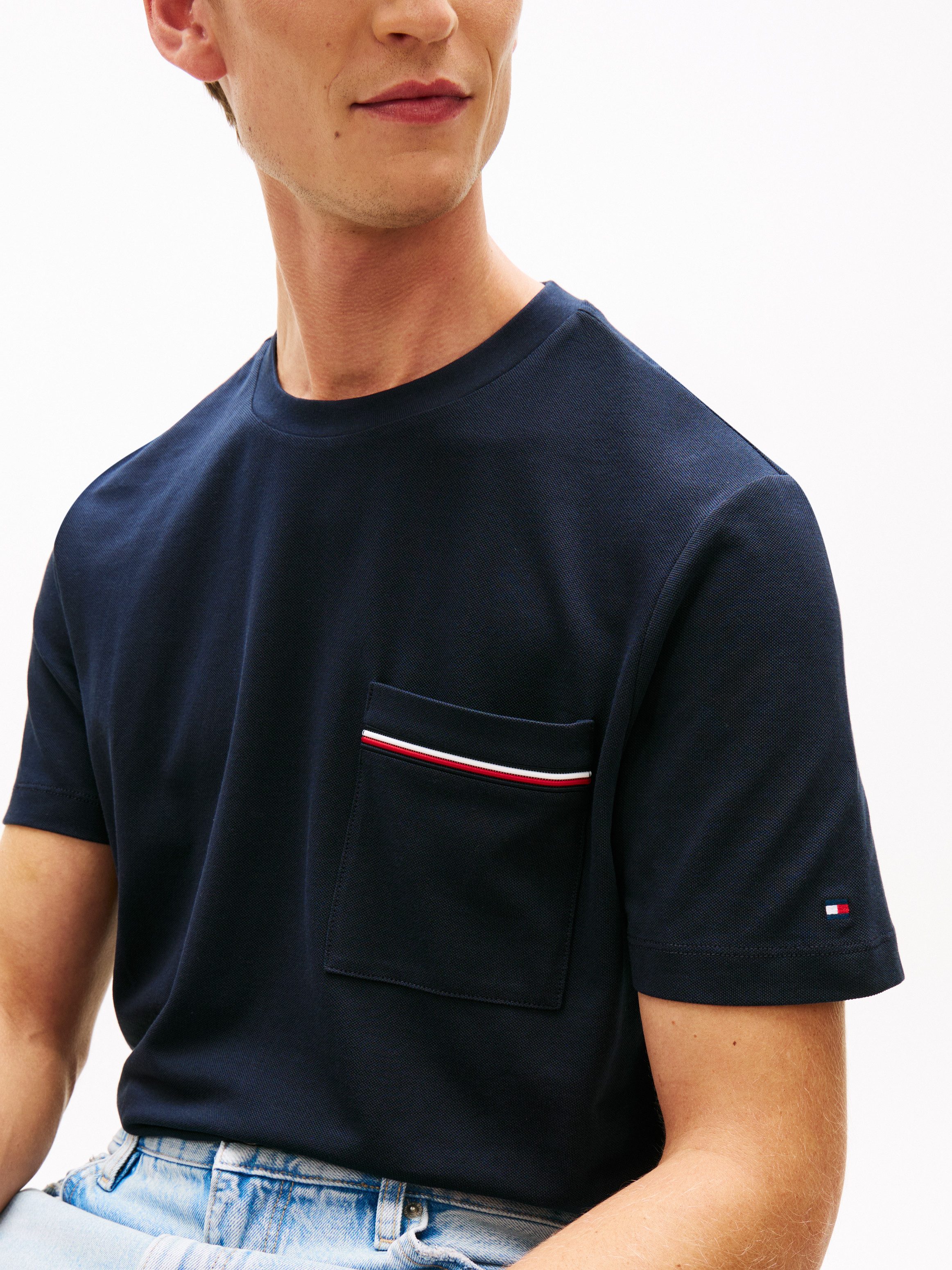 Tommy Hilfiger T-Shirt GLOBAL STRIPE PIQUE POCKET Regular fit mit Brusttasc günstig online kaufen