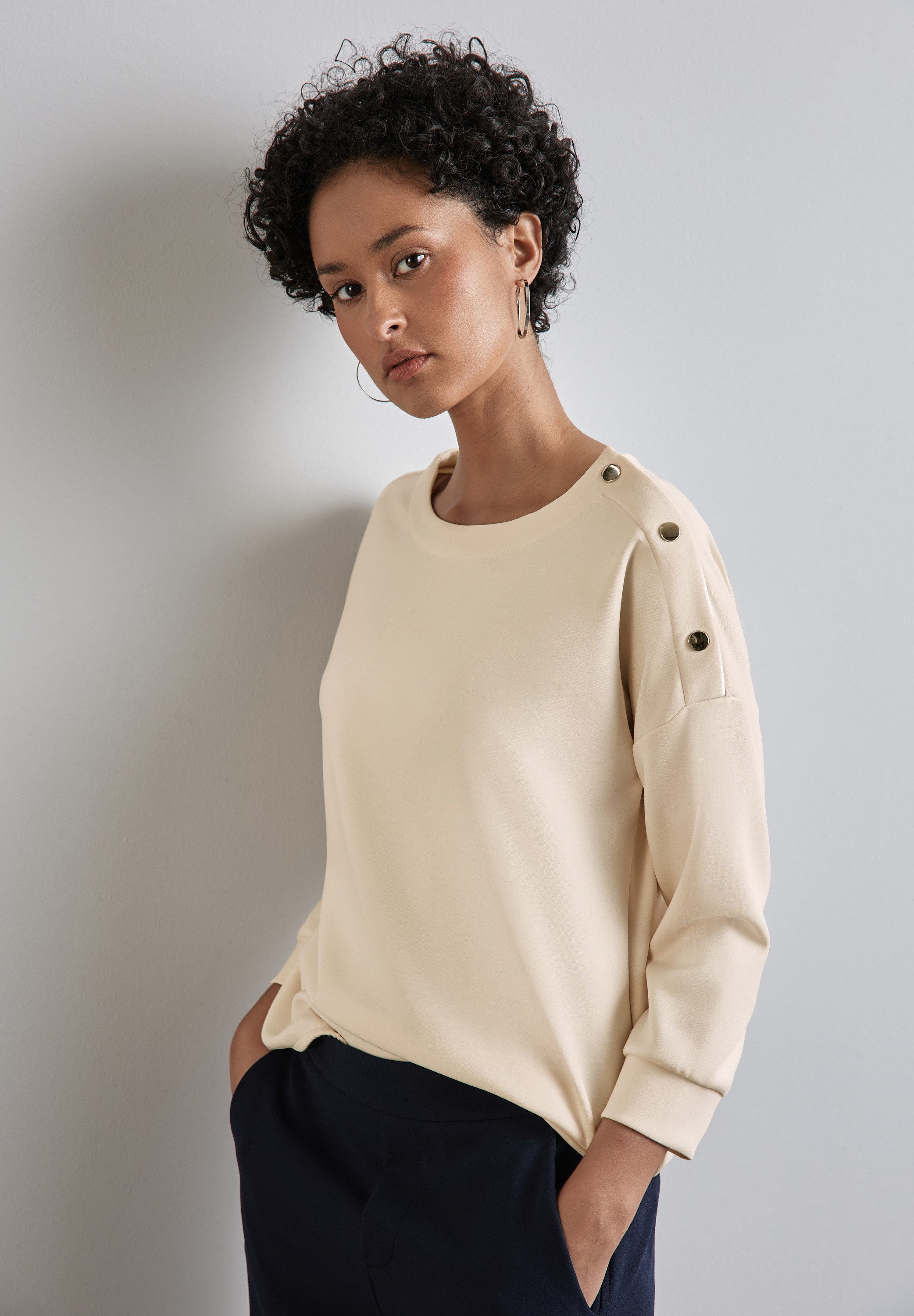 STREET ONE Langarmshirt mit Knopf Details